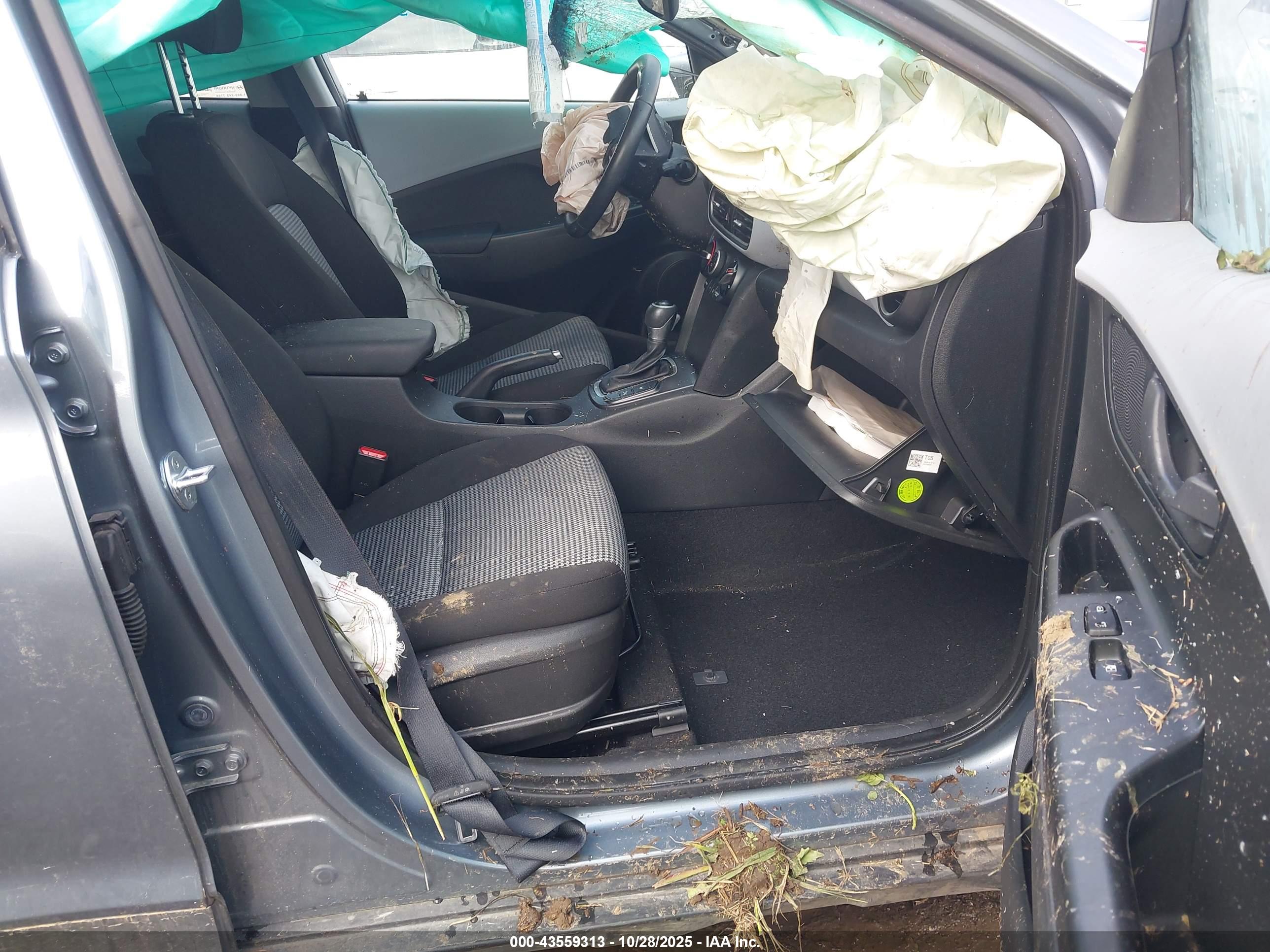 HYUNDAI KONA image 5