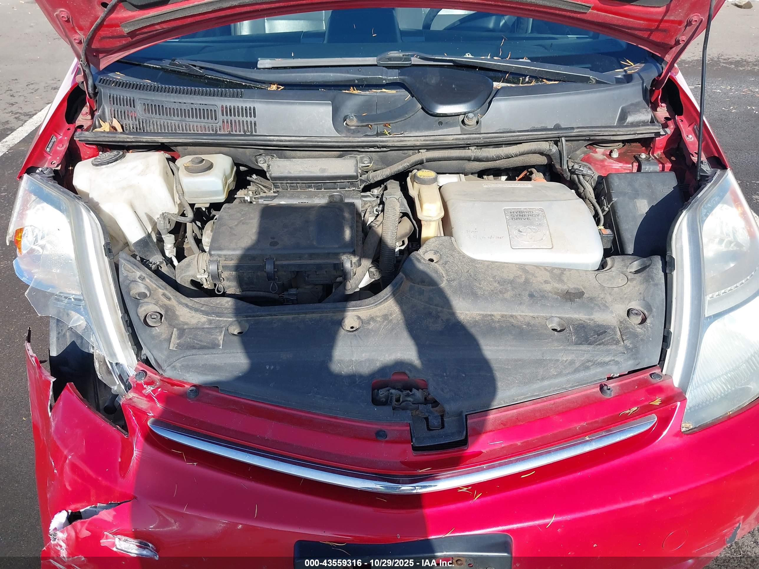 TOYOTA PRIUS image 10