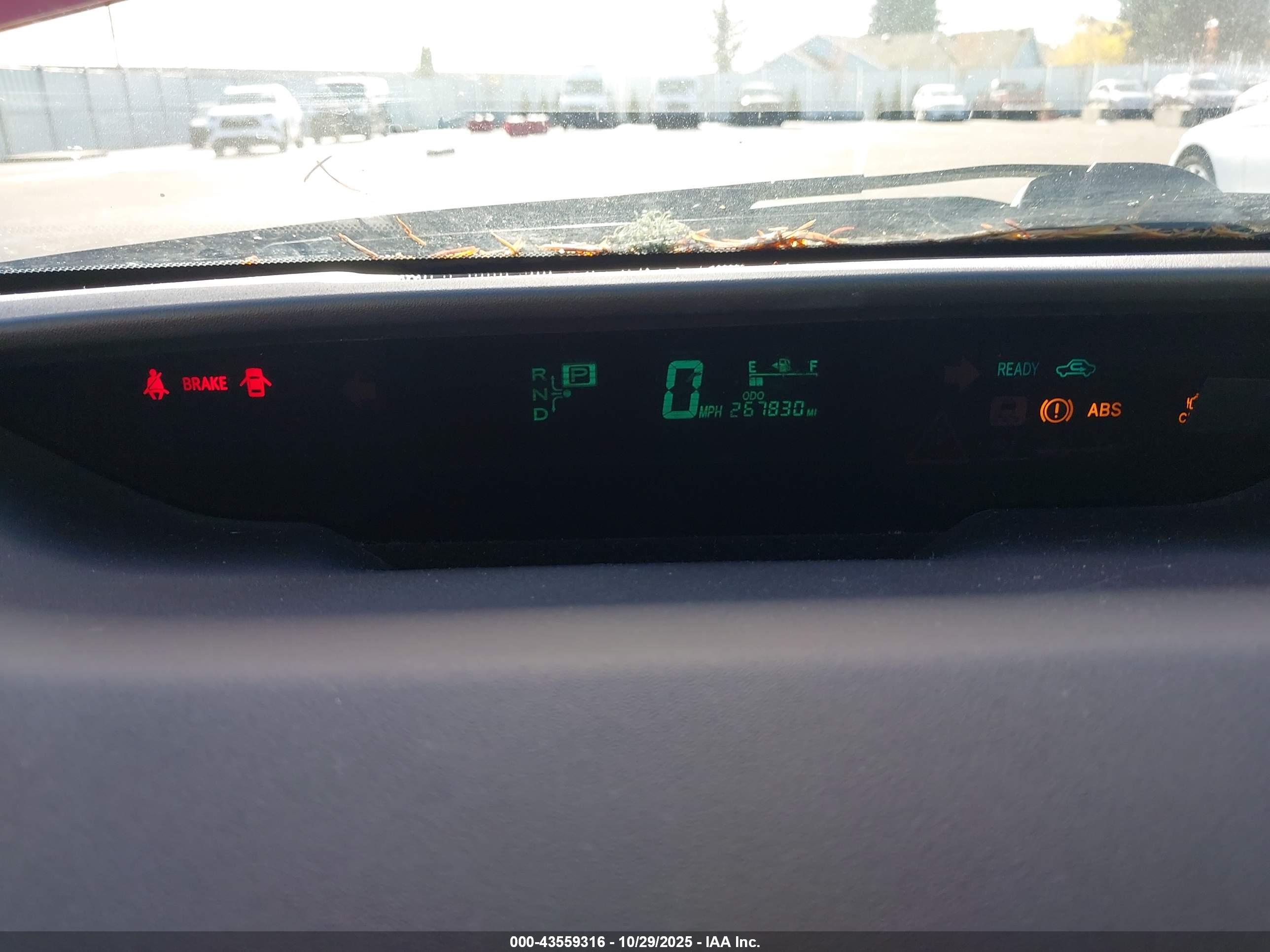 TOYOTA PRIUS image 7
