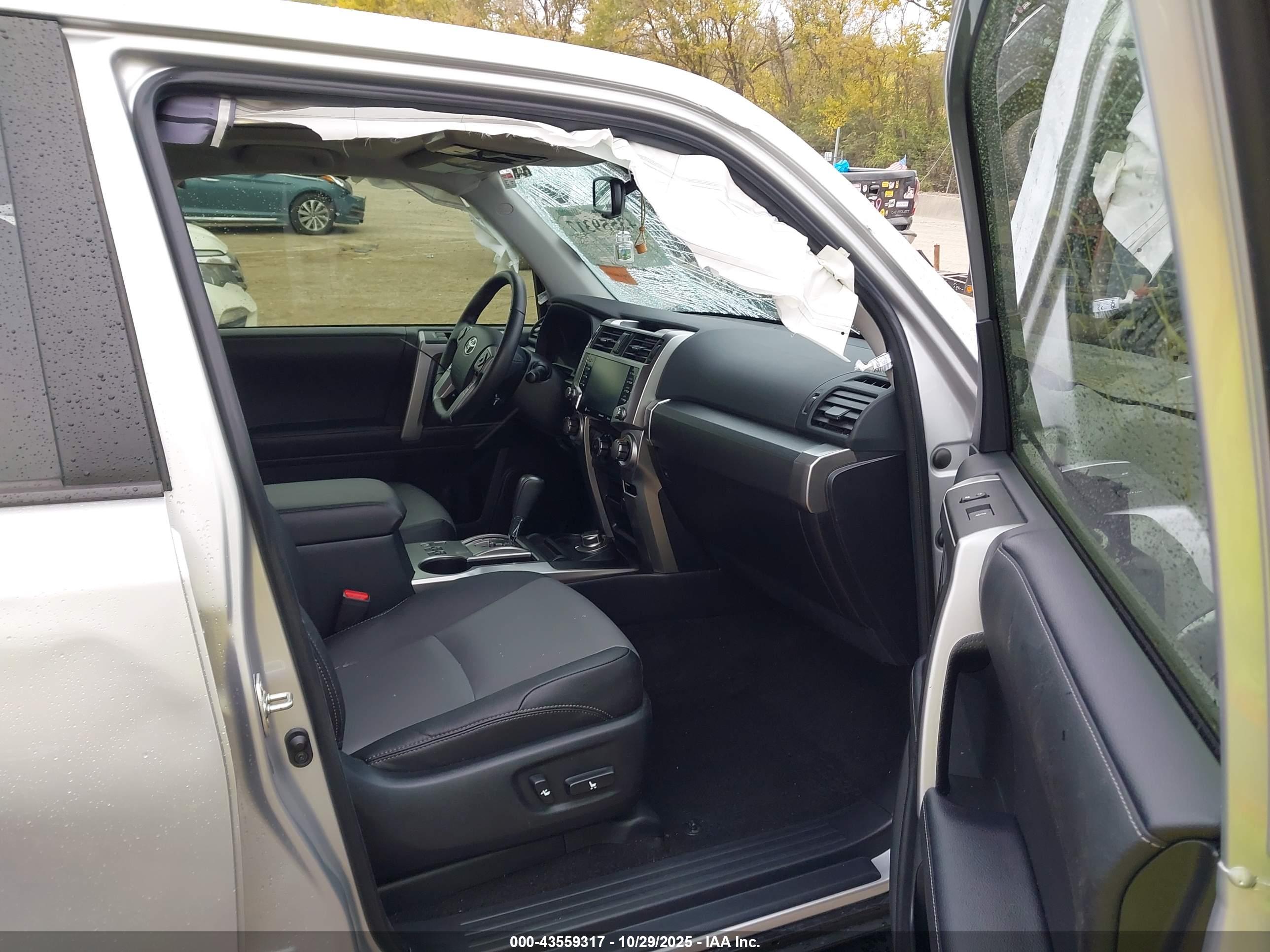 TOYOTA 4RUNNER image 5