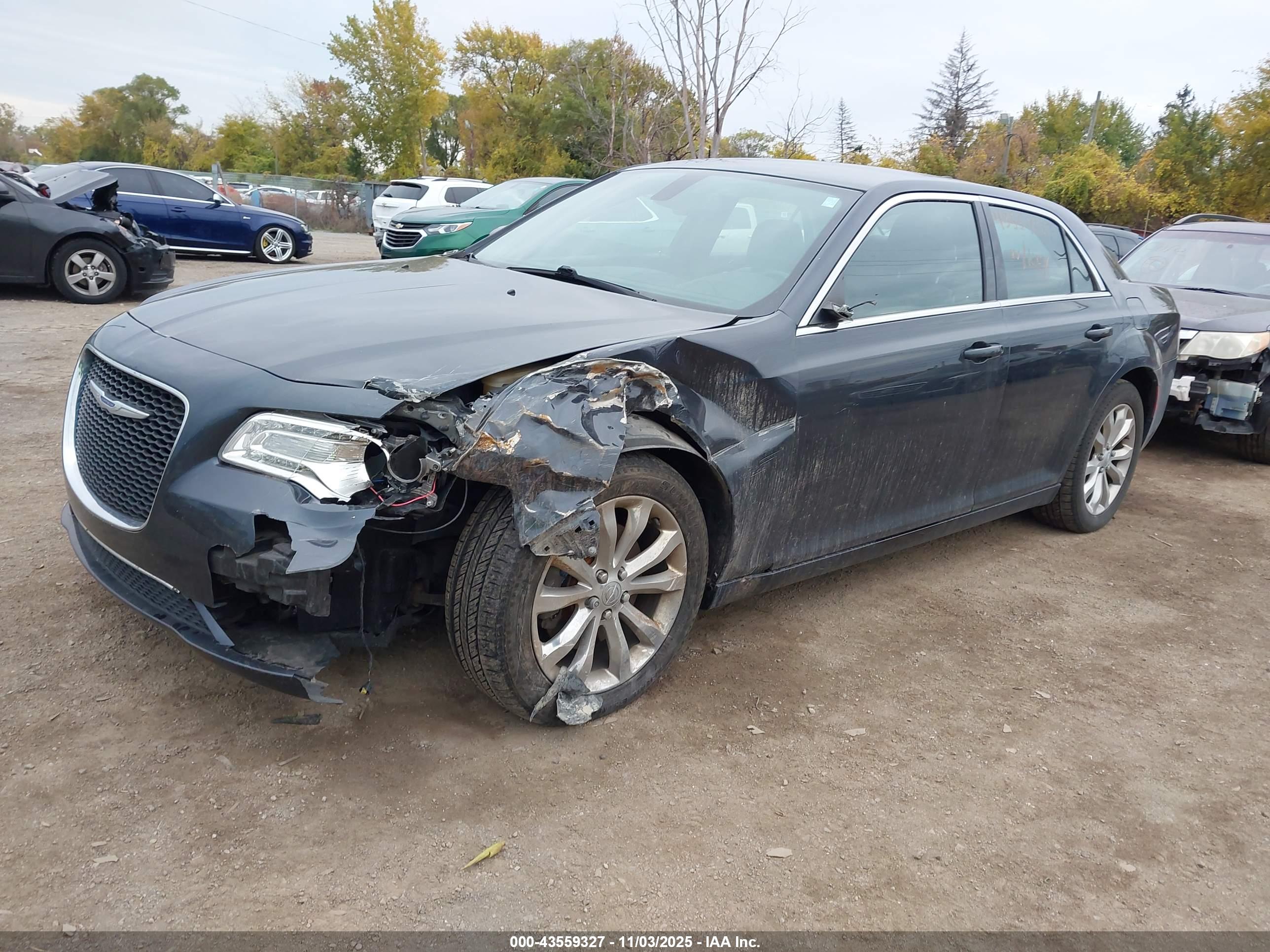CHRYSLER 300 image 2