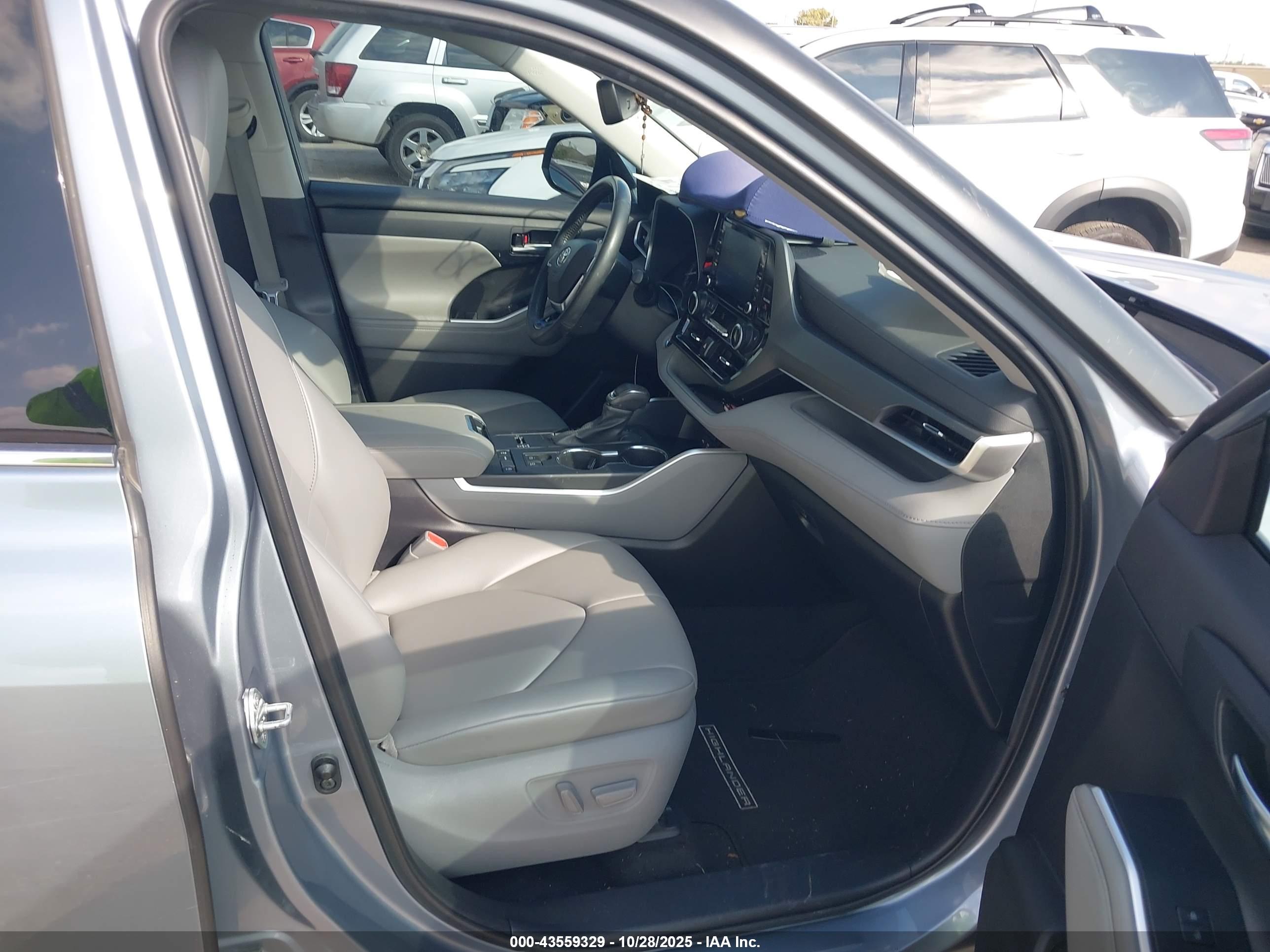 TOYOTA HIGHLANDER image 5