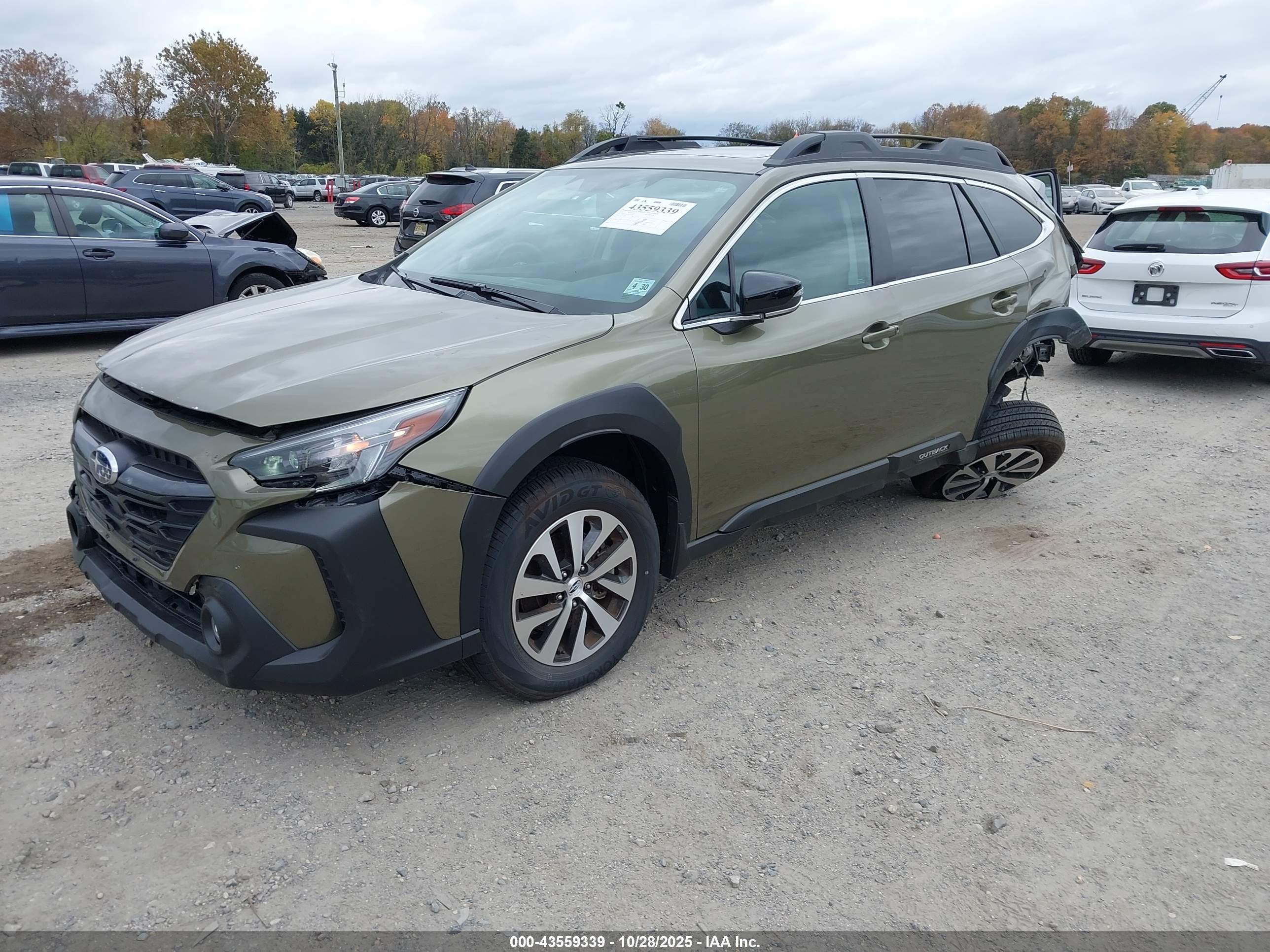 SUBARU OUTBACK image 2