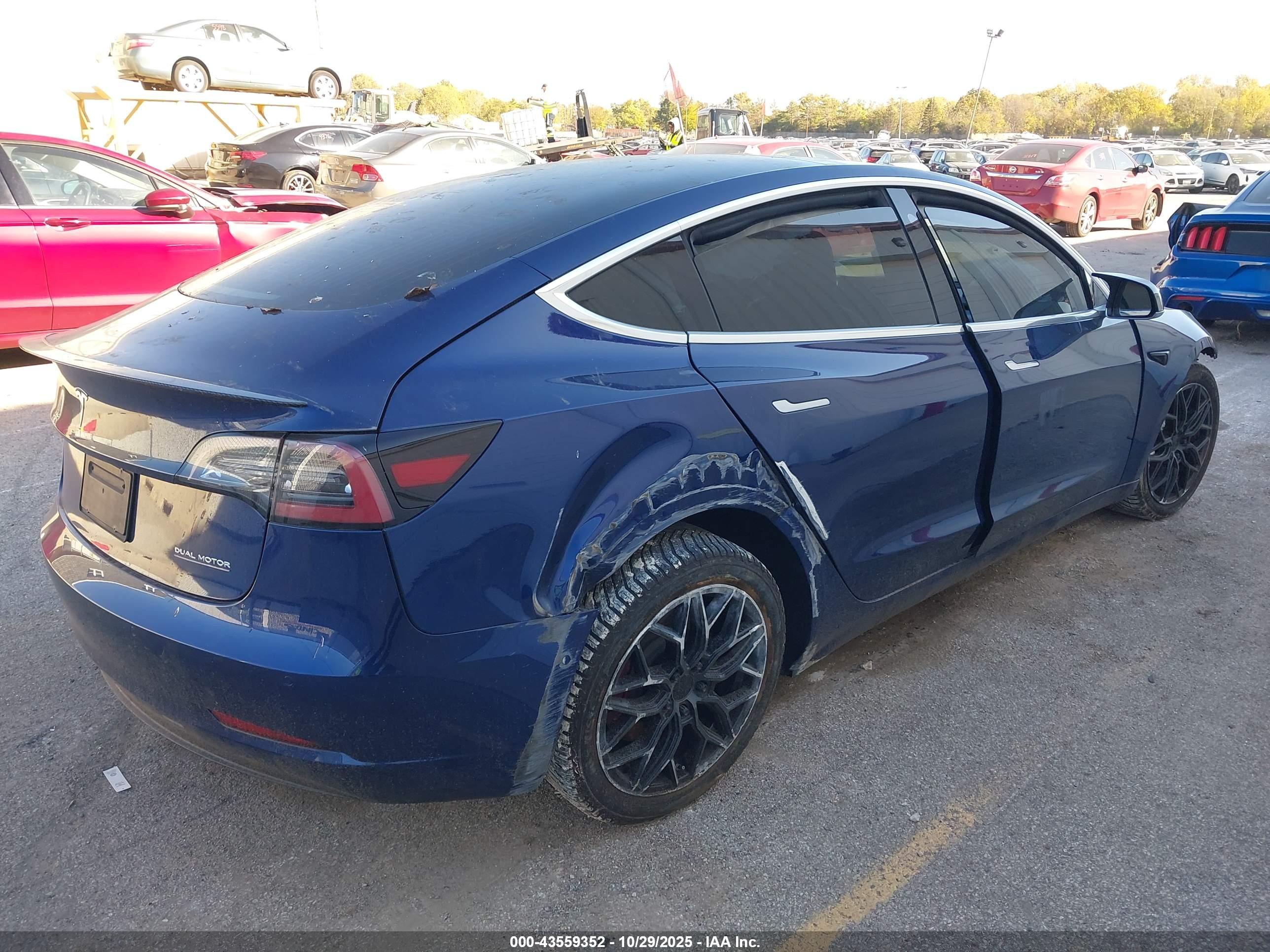 TESLA MODEL image 4