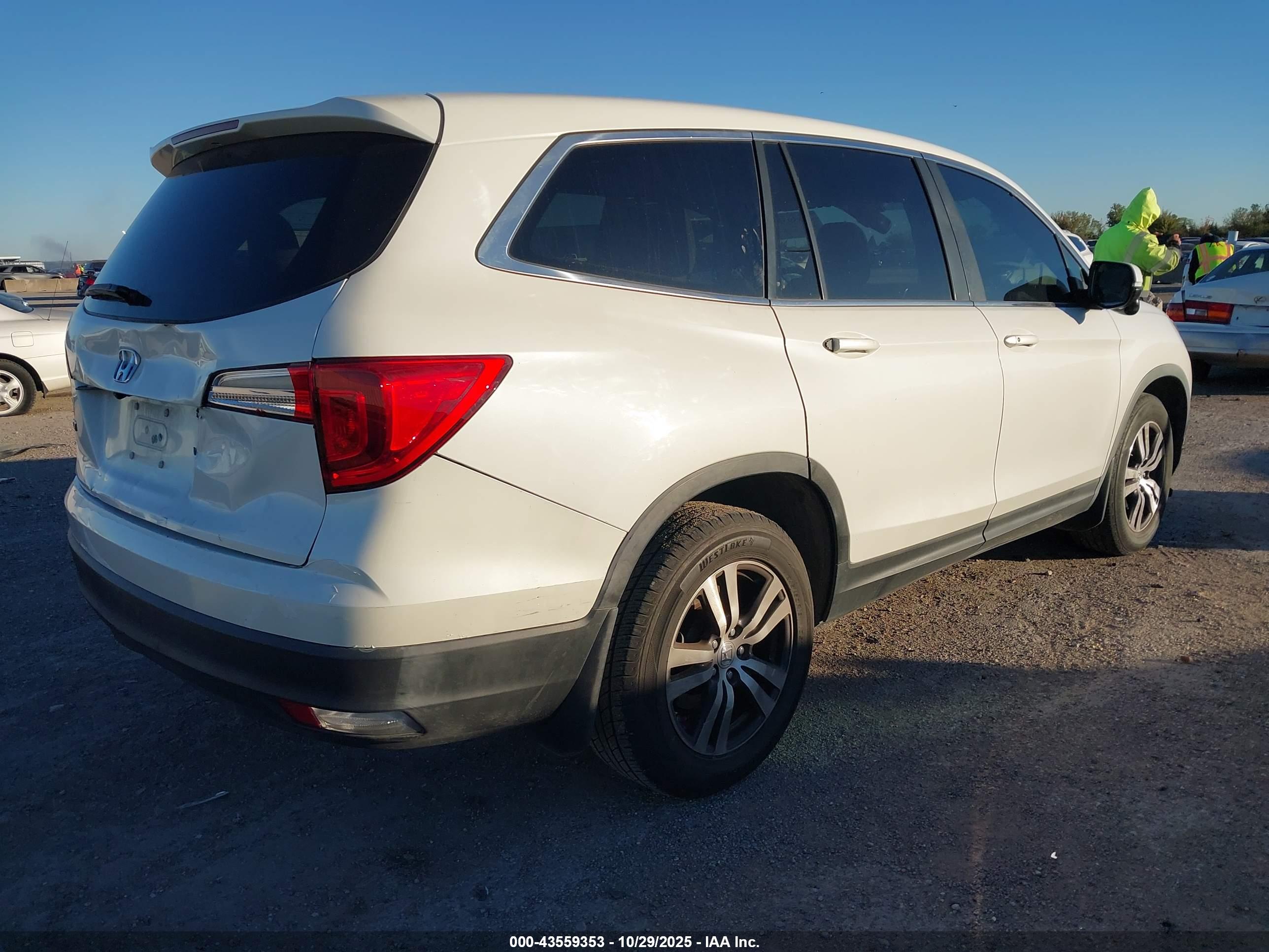 HONDA PILOT image 4