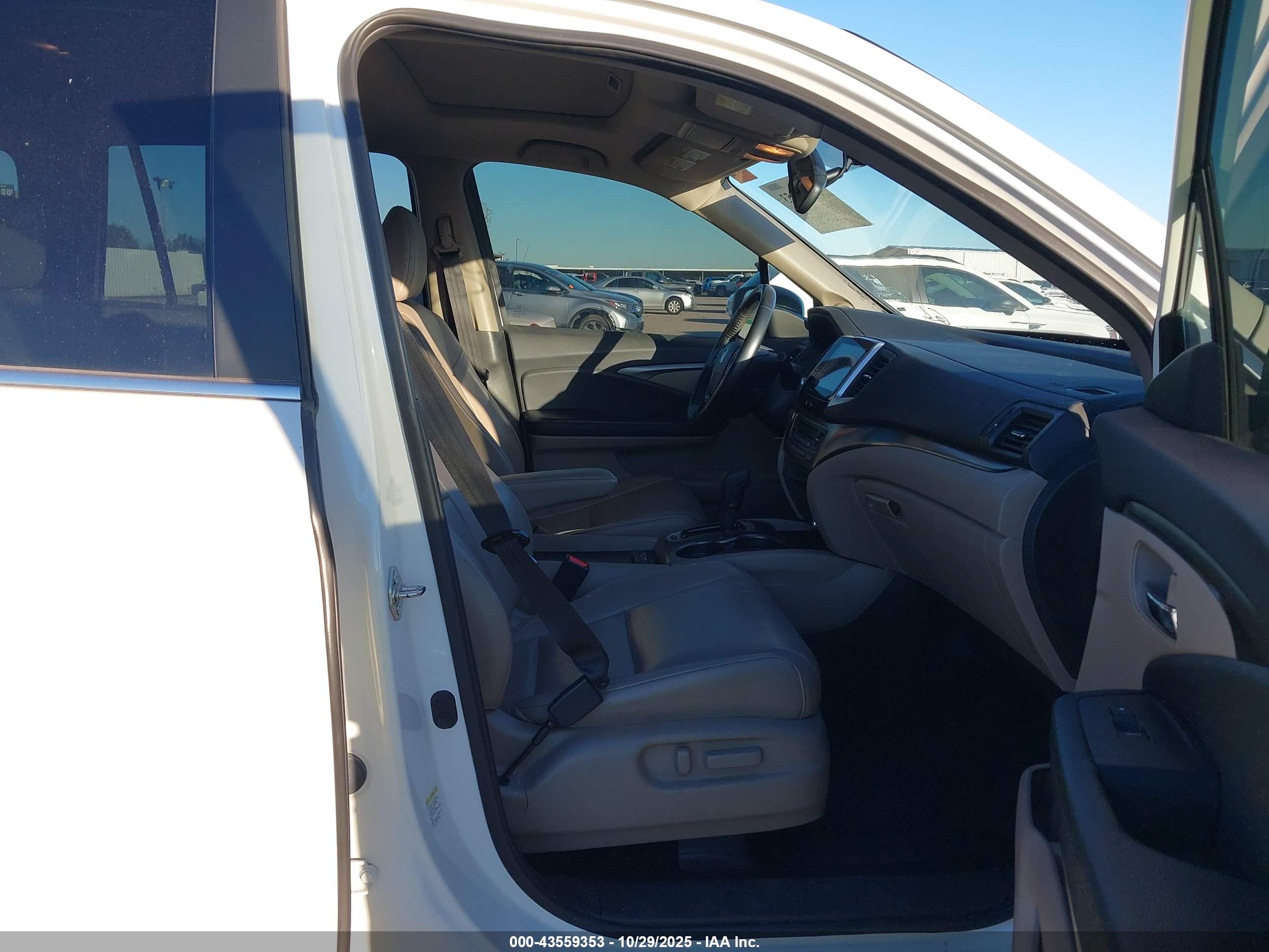 HONDA PILOT image 5