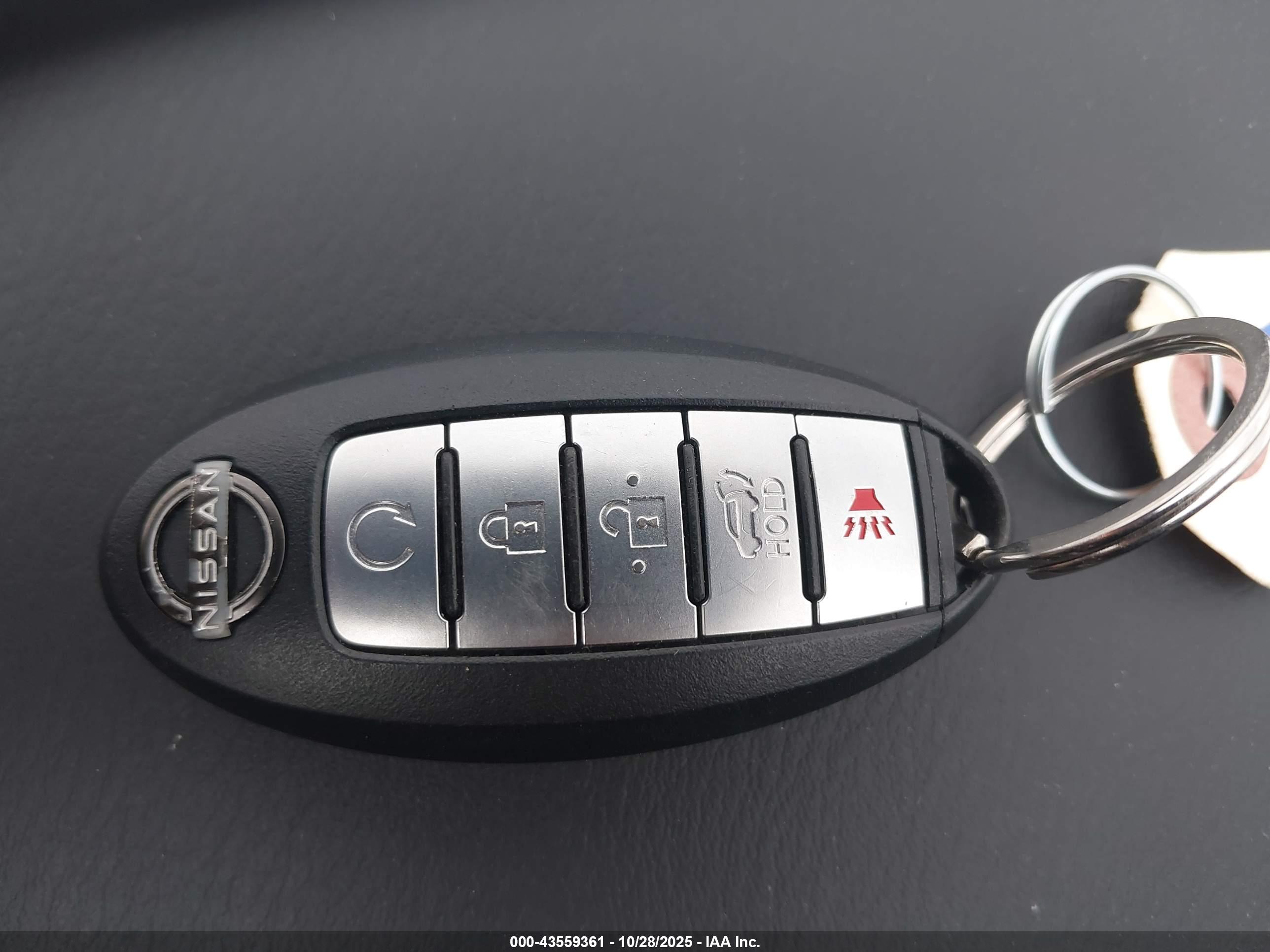 NISSAN ARMADA image 11