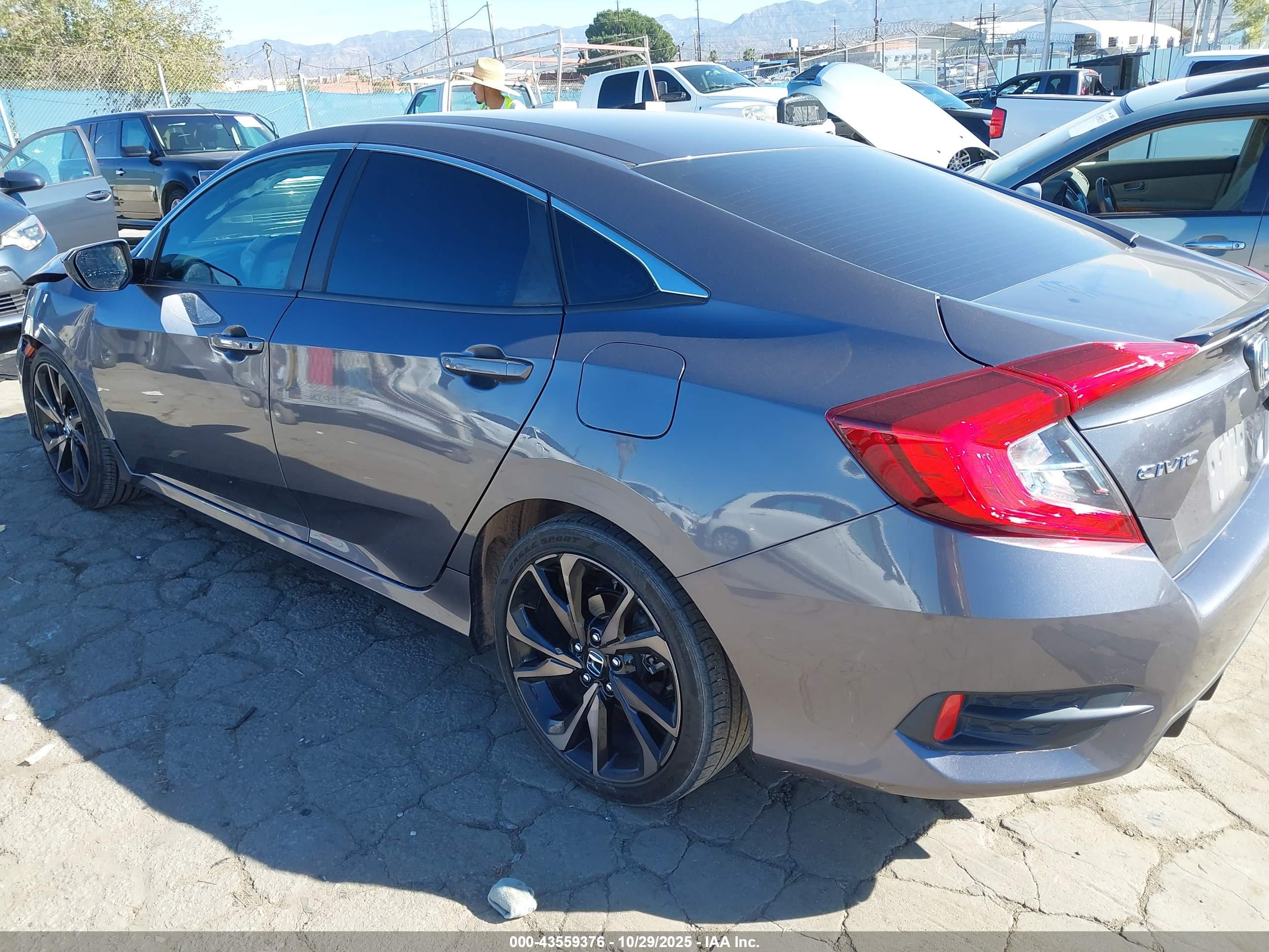 HONDA CIVIC image 3