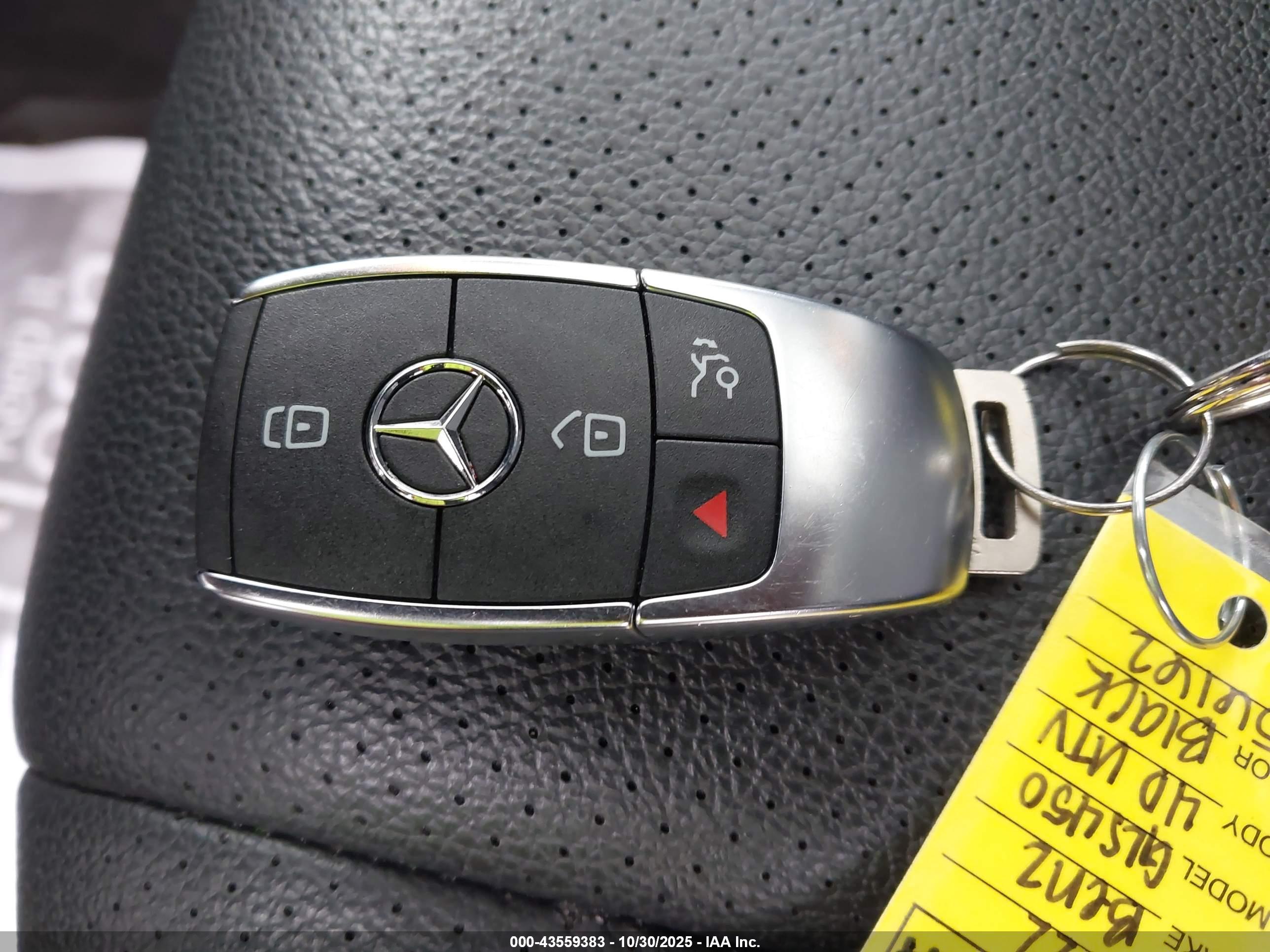 MERCEDES-BENZ GLS image 11