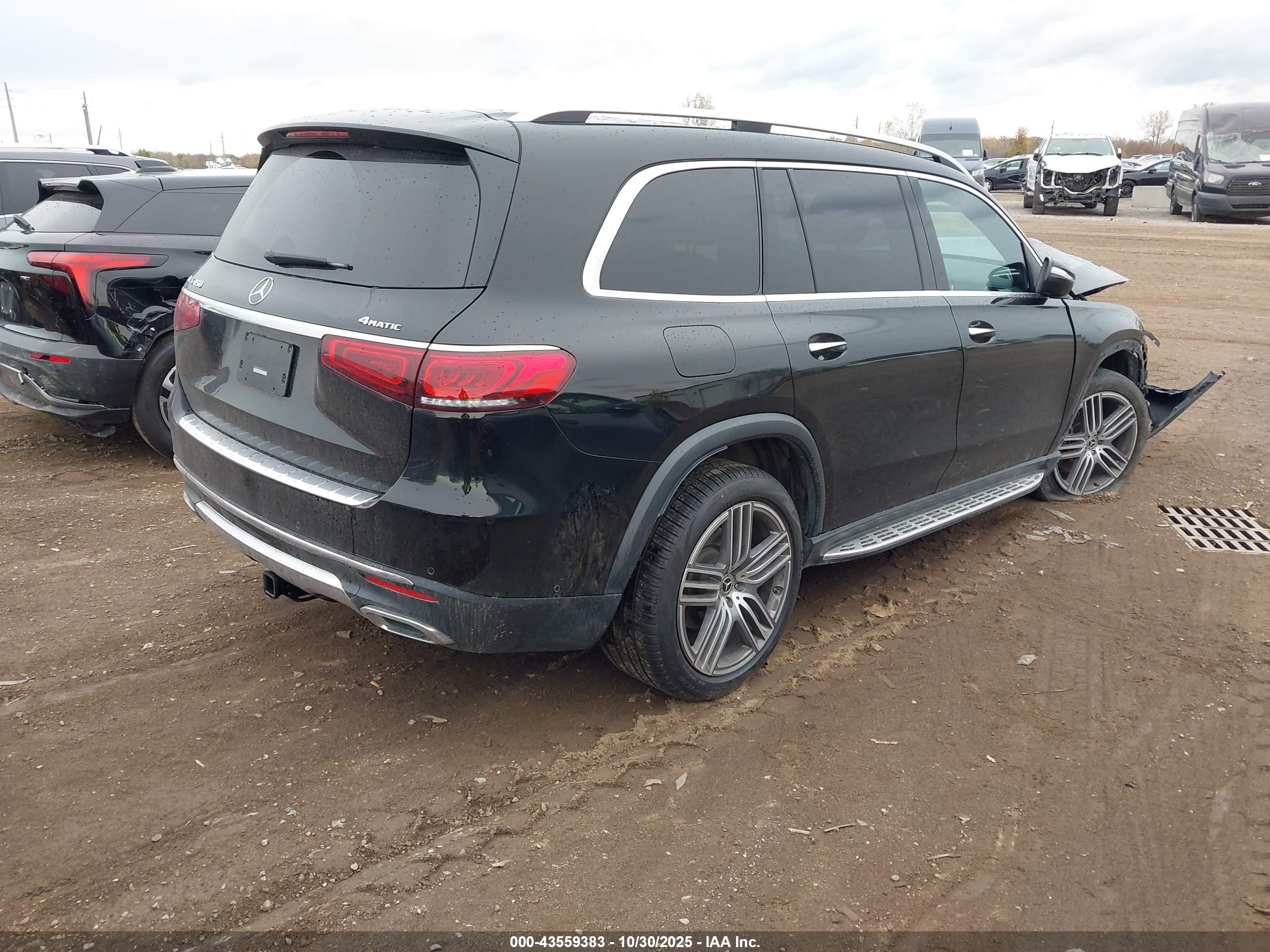 MERCEDES-BENZ GLS image 4