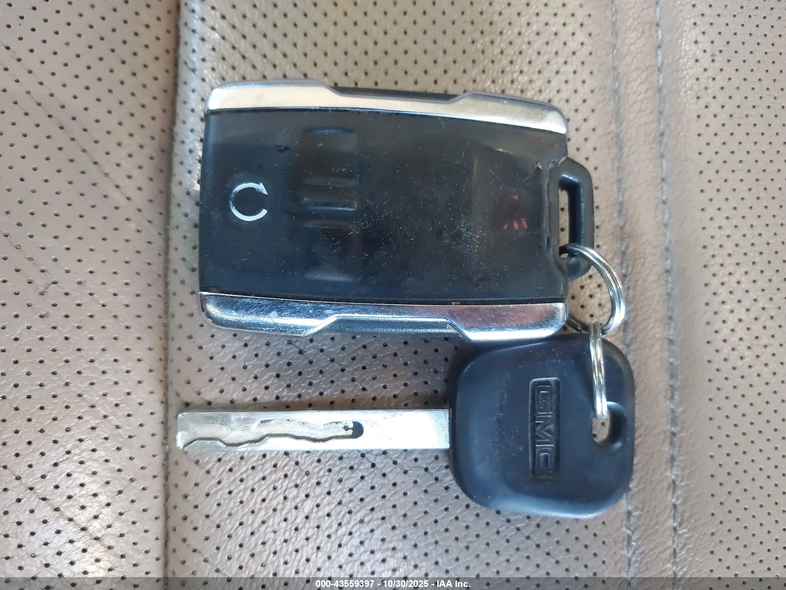 GMC SIERRA image 11