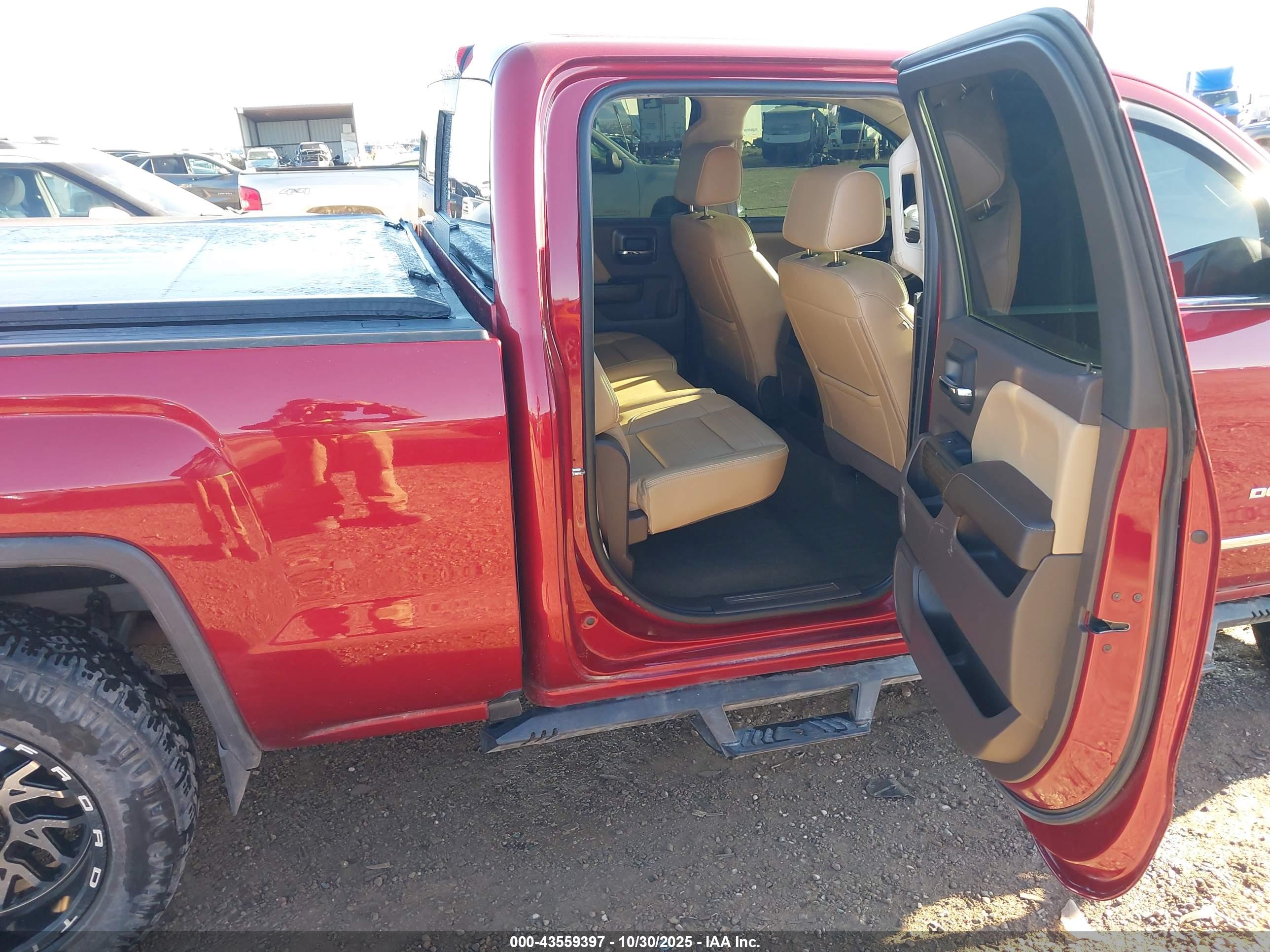 GMC SIERRA image 8