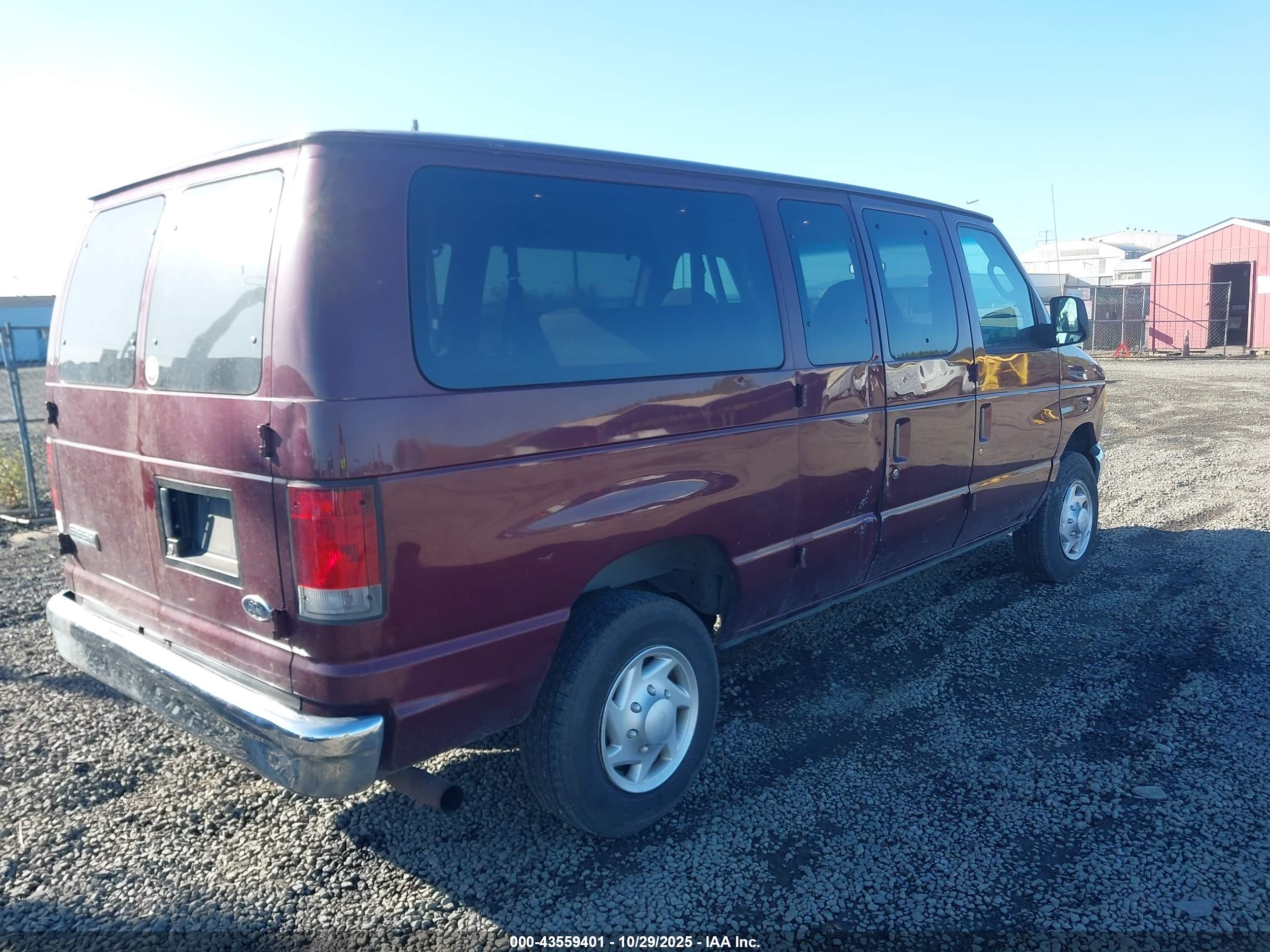 FORD E-350 image 4