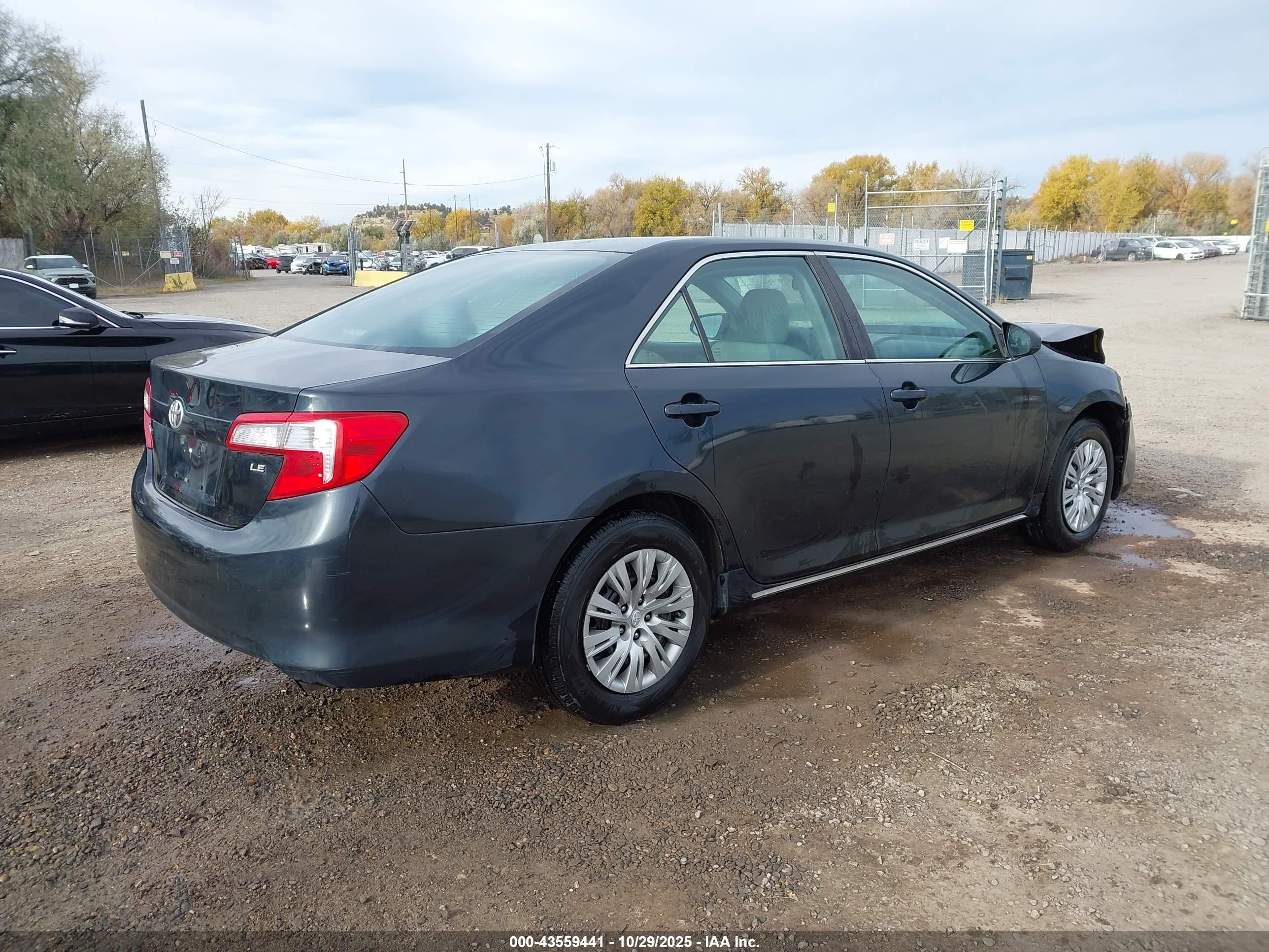 TOYOTA CAMRY image 4