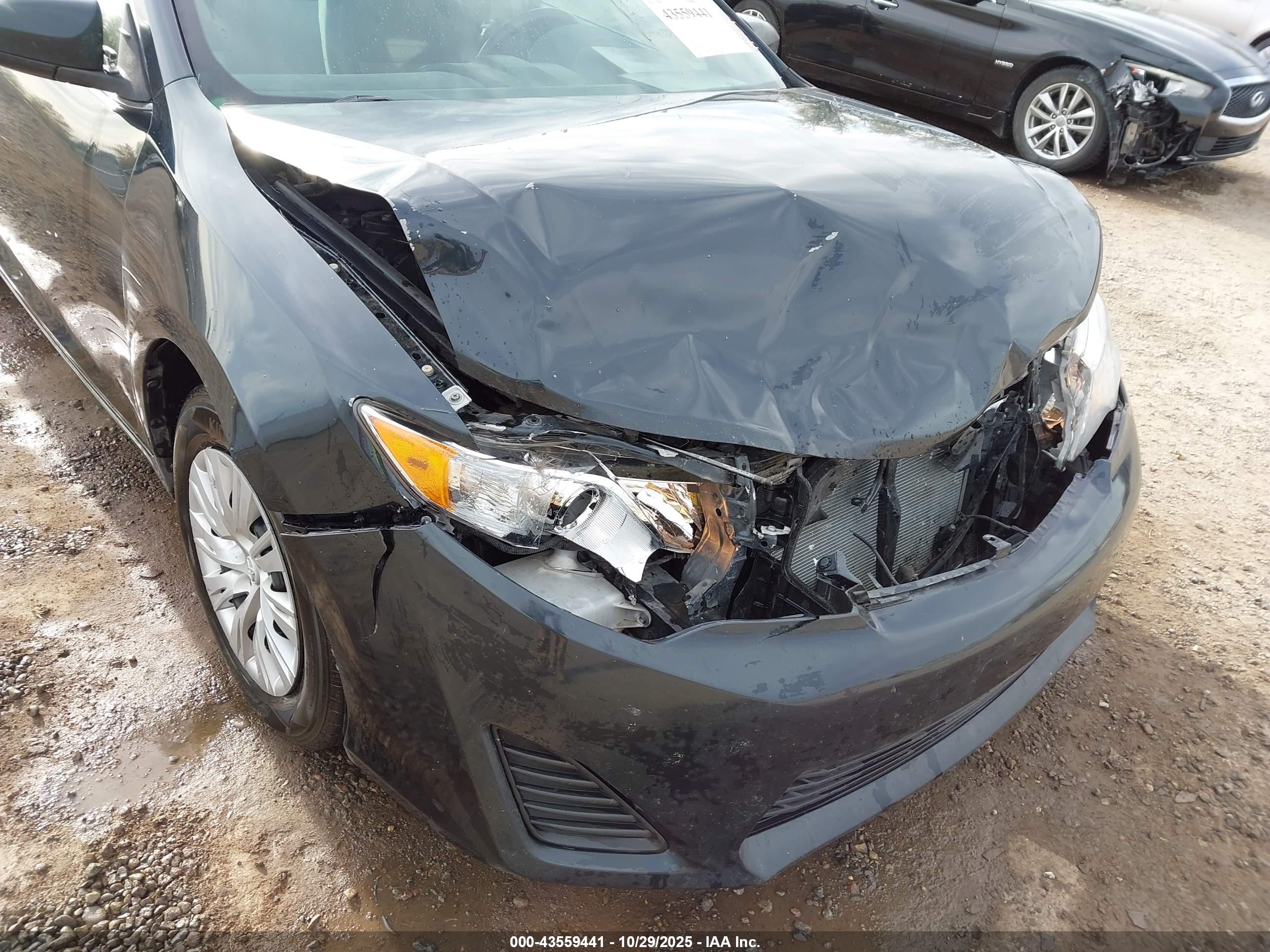 TOYOTA CAMRY image 6