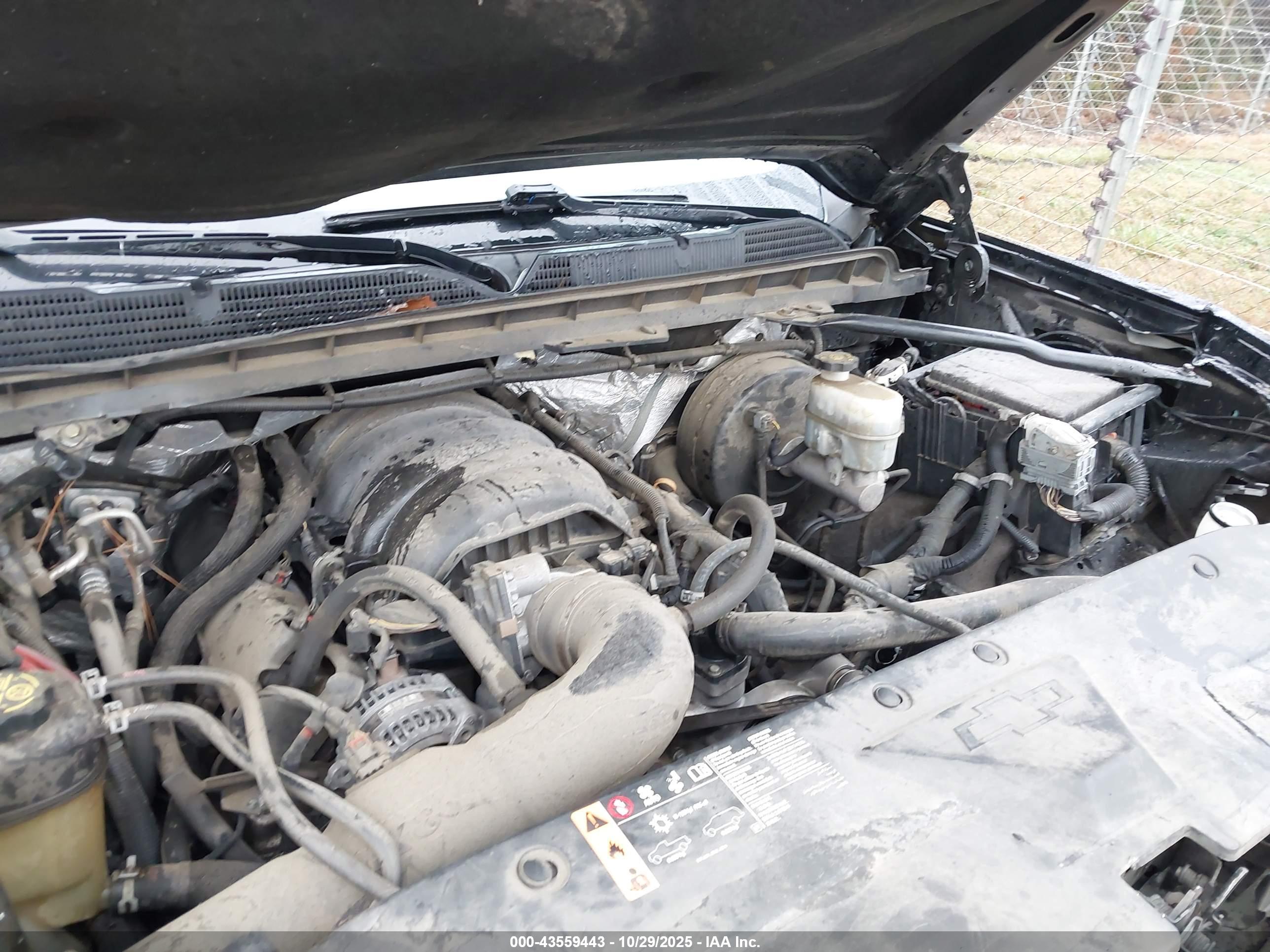 CHEVROLET SILVERADO image 10