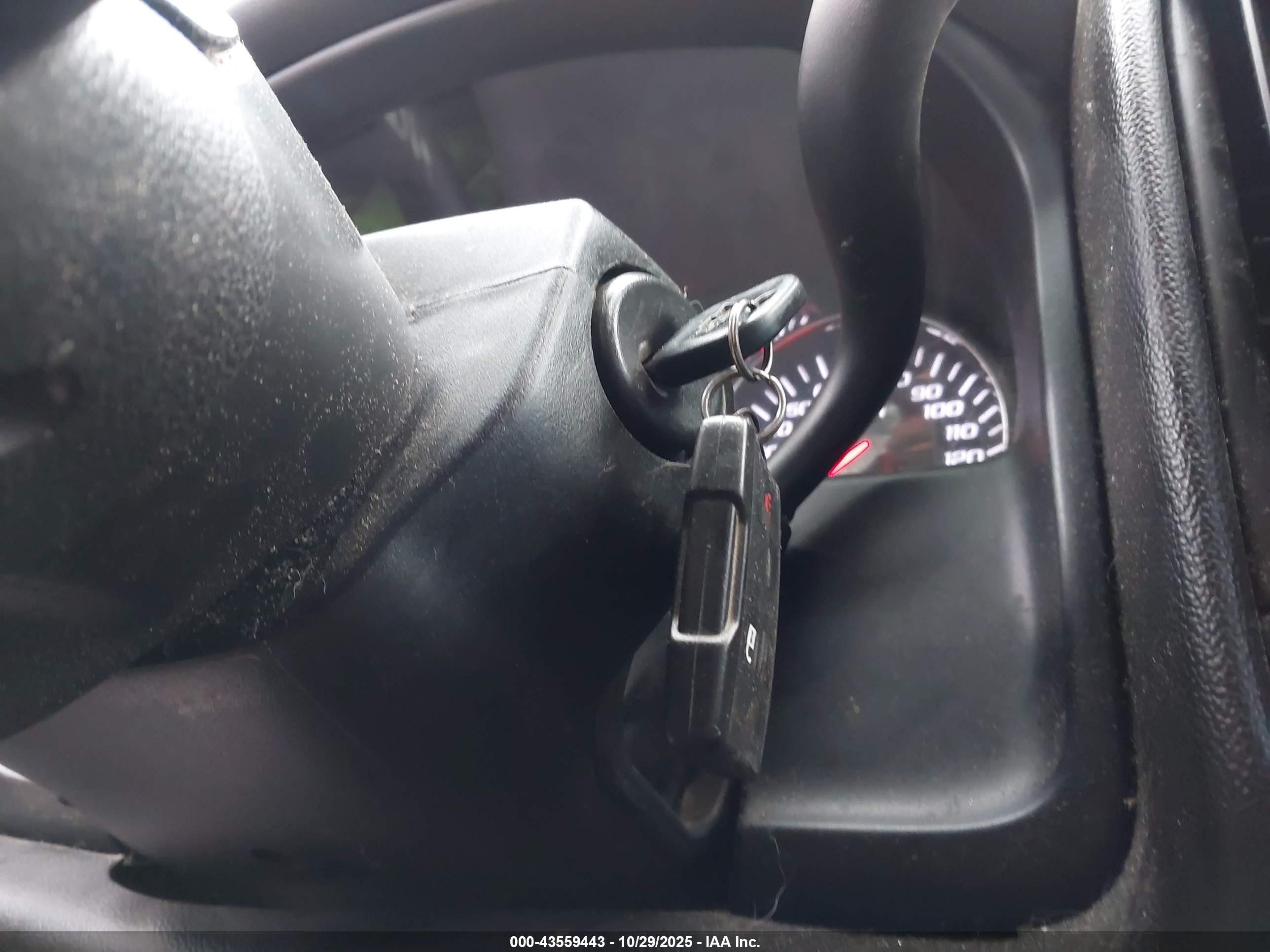 CHEVROLET SILVERADO image 11