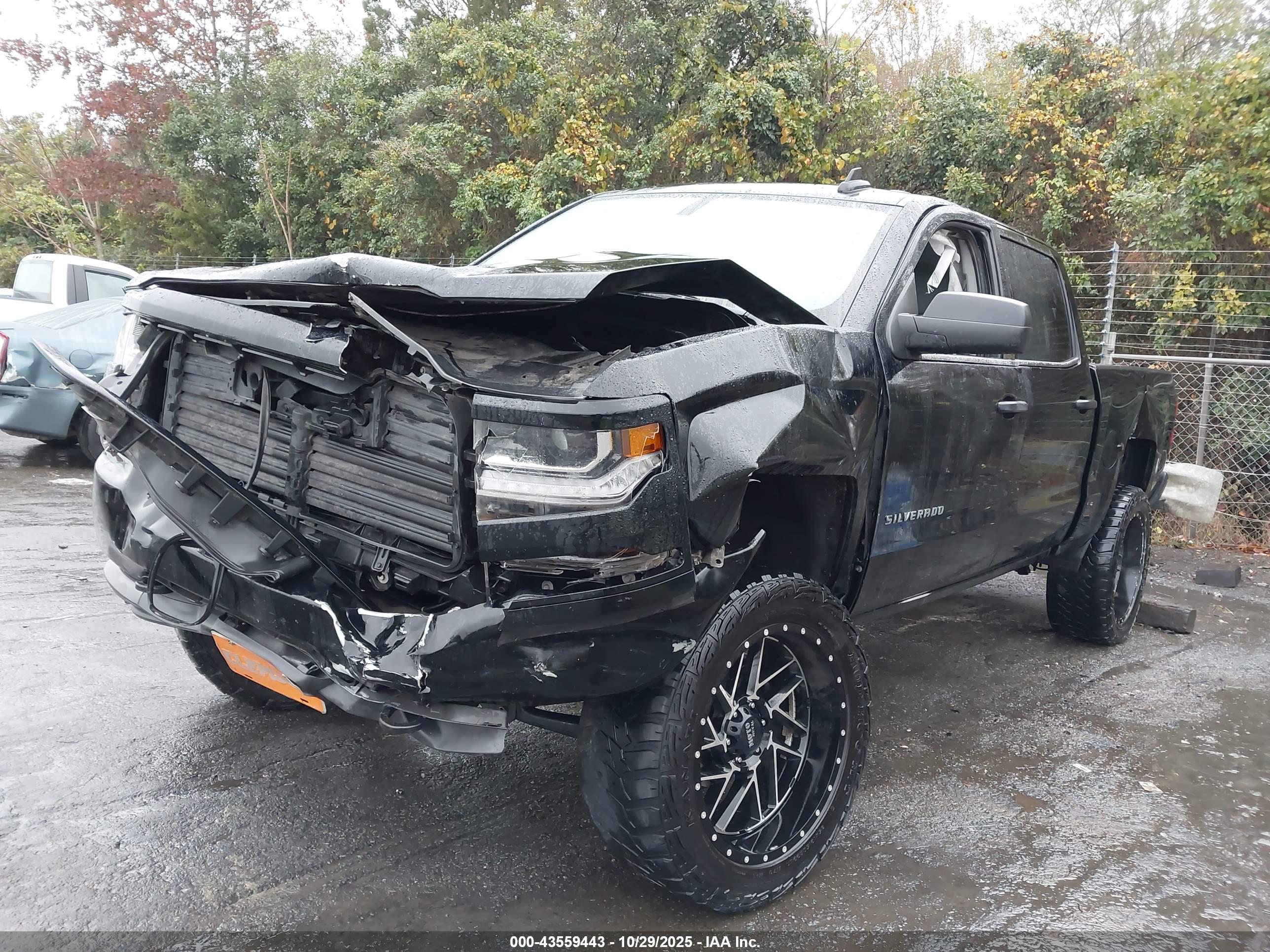 CHEVROLET SILVERADO image 2