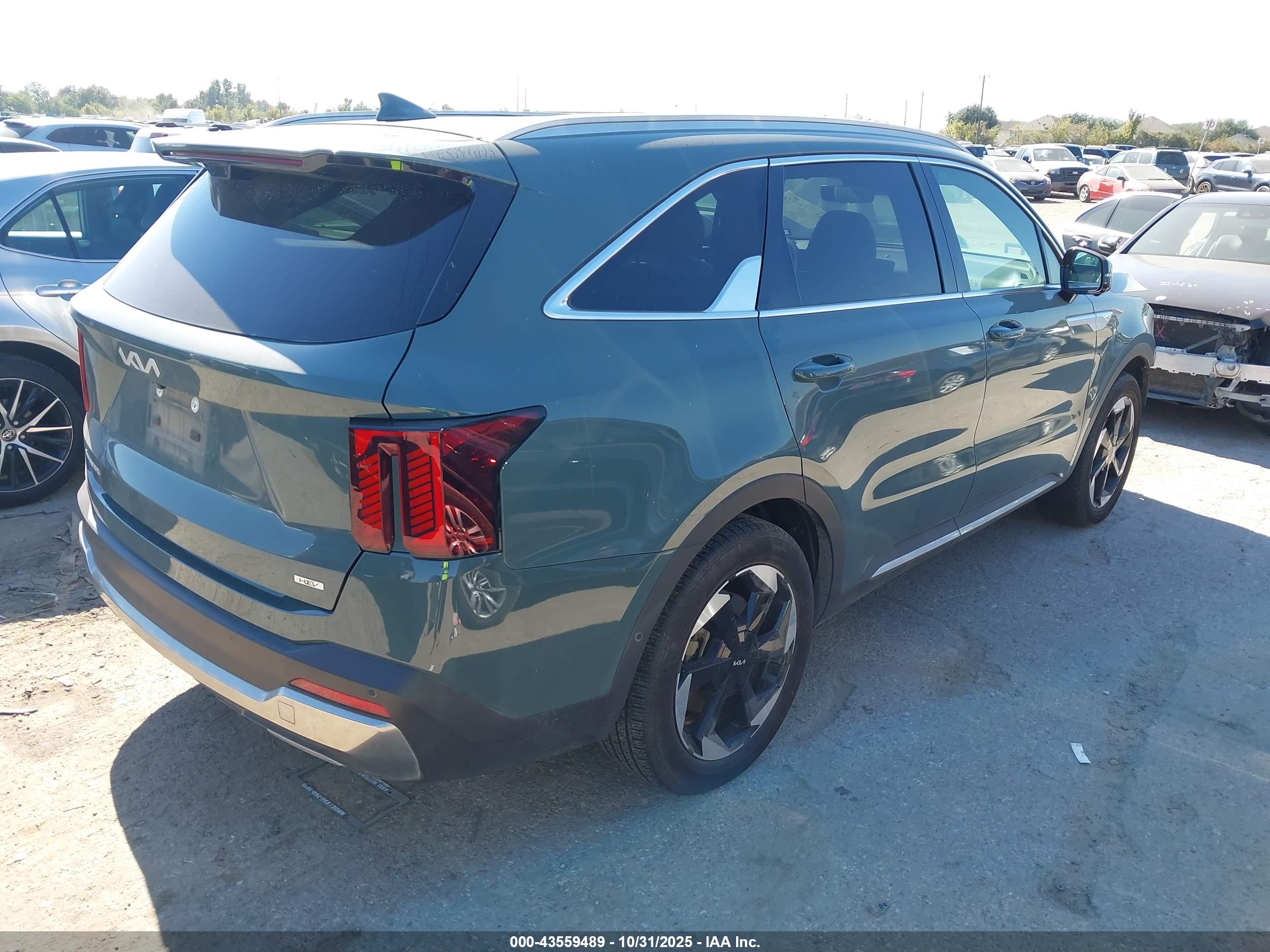 KIA SORENTO image 4