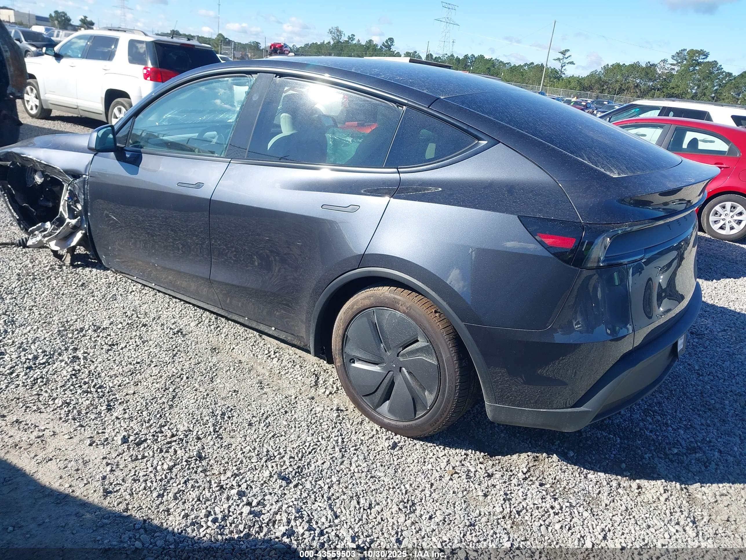 TESLA MODEL image 3