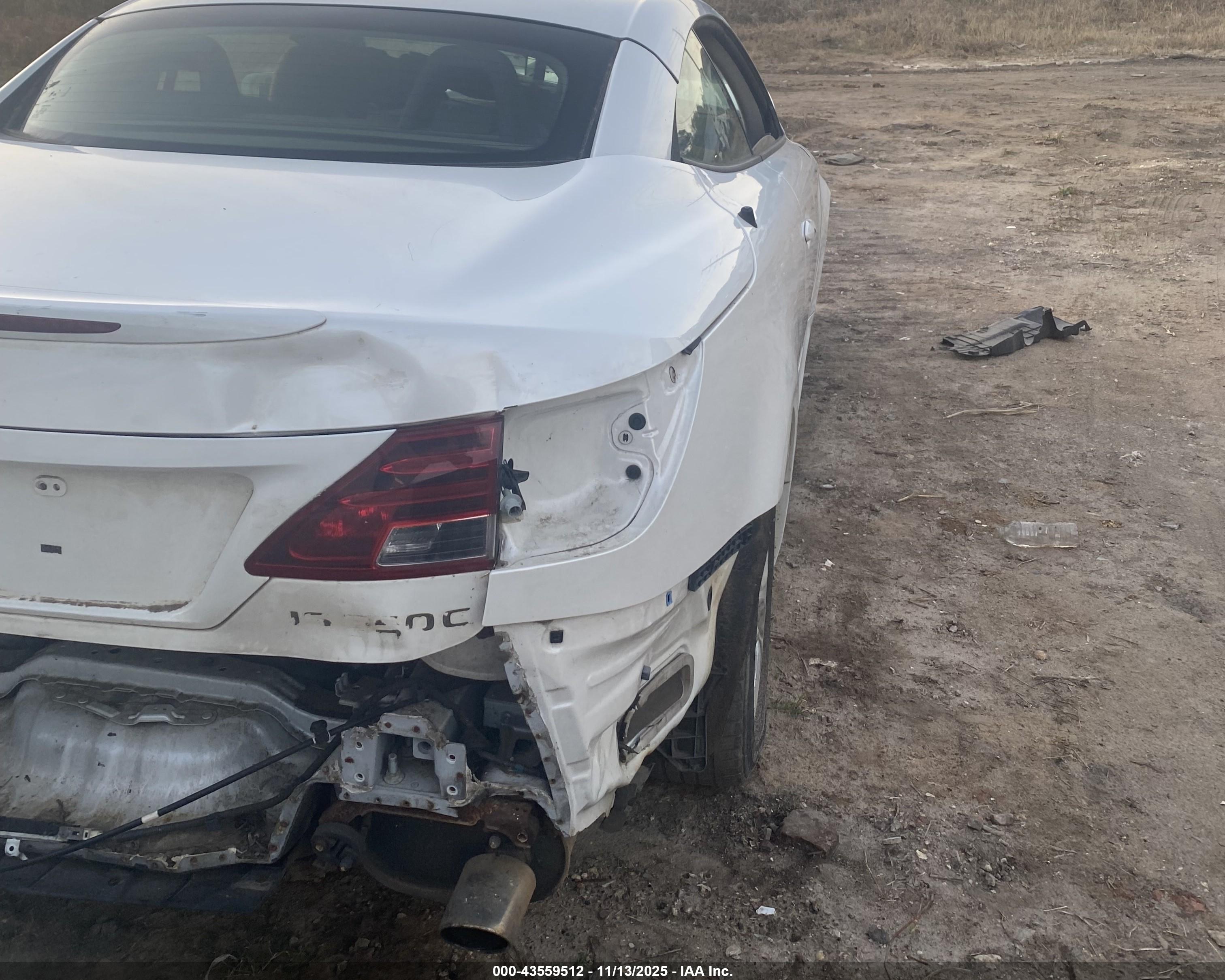 LEXUS IS image 4