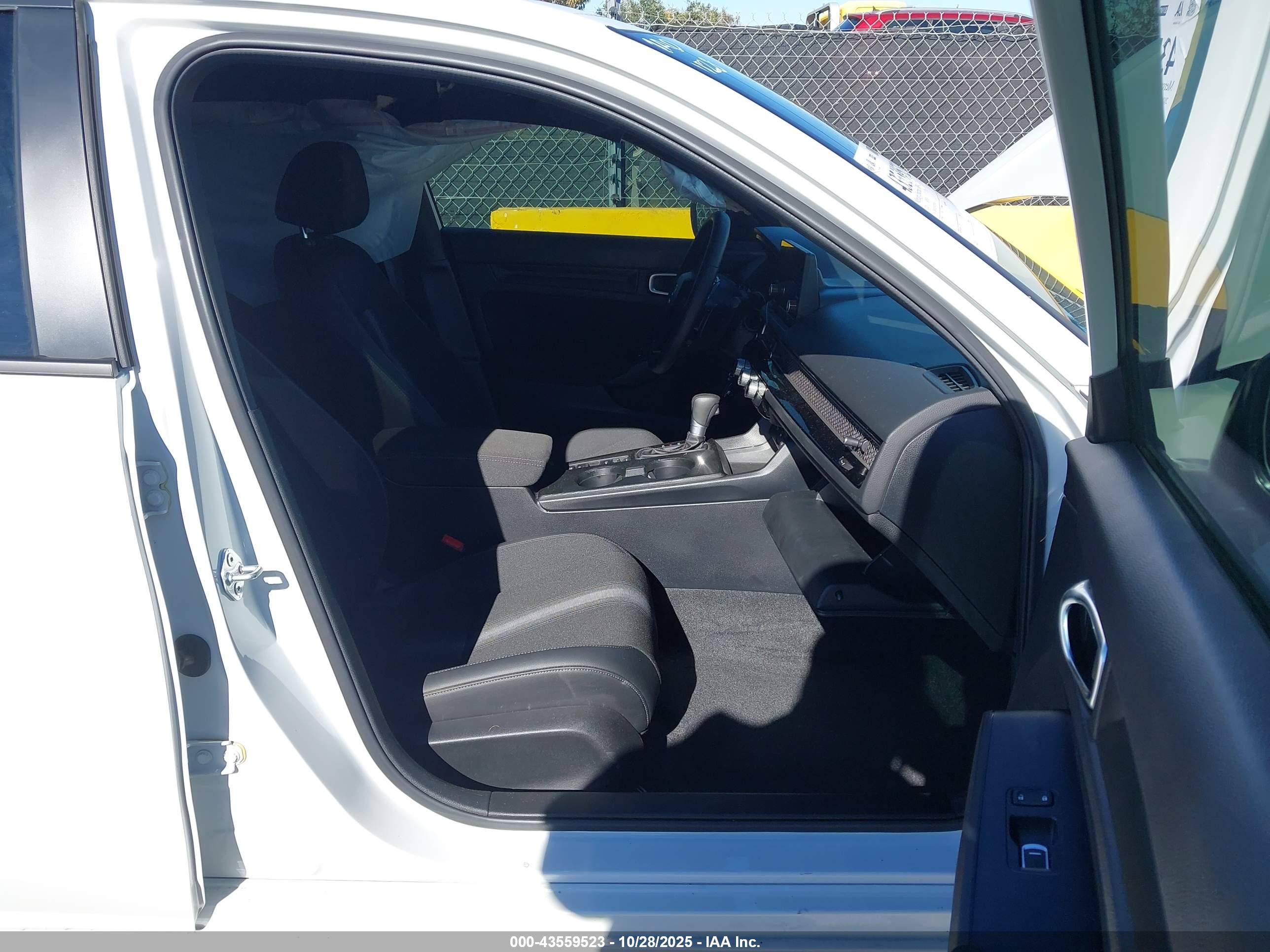 HONDA CIVIC image 5