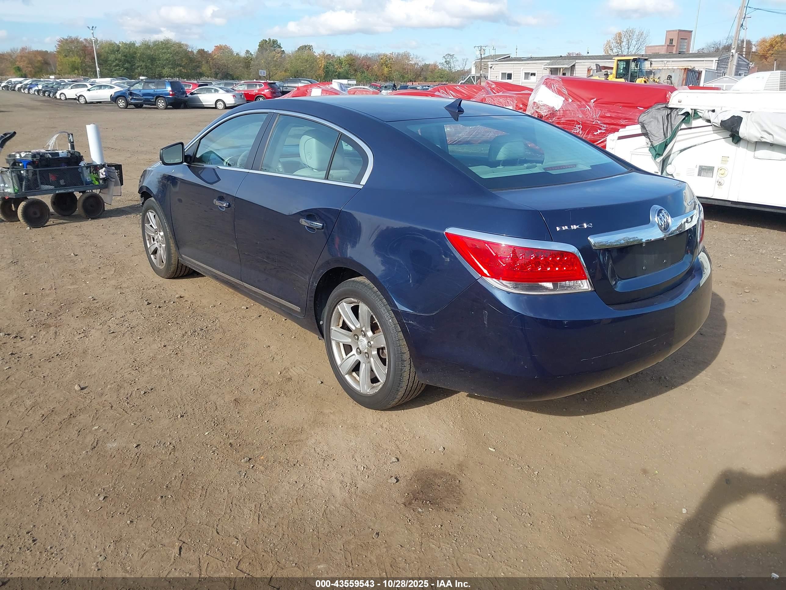 BUICK LACROSSE image 3
