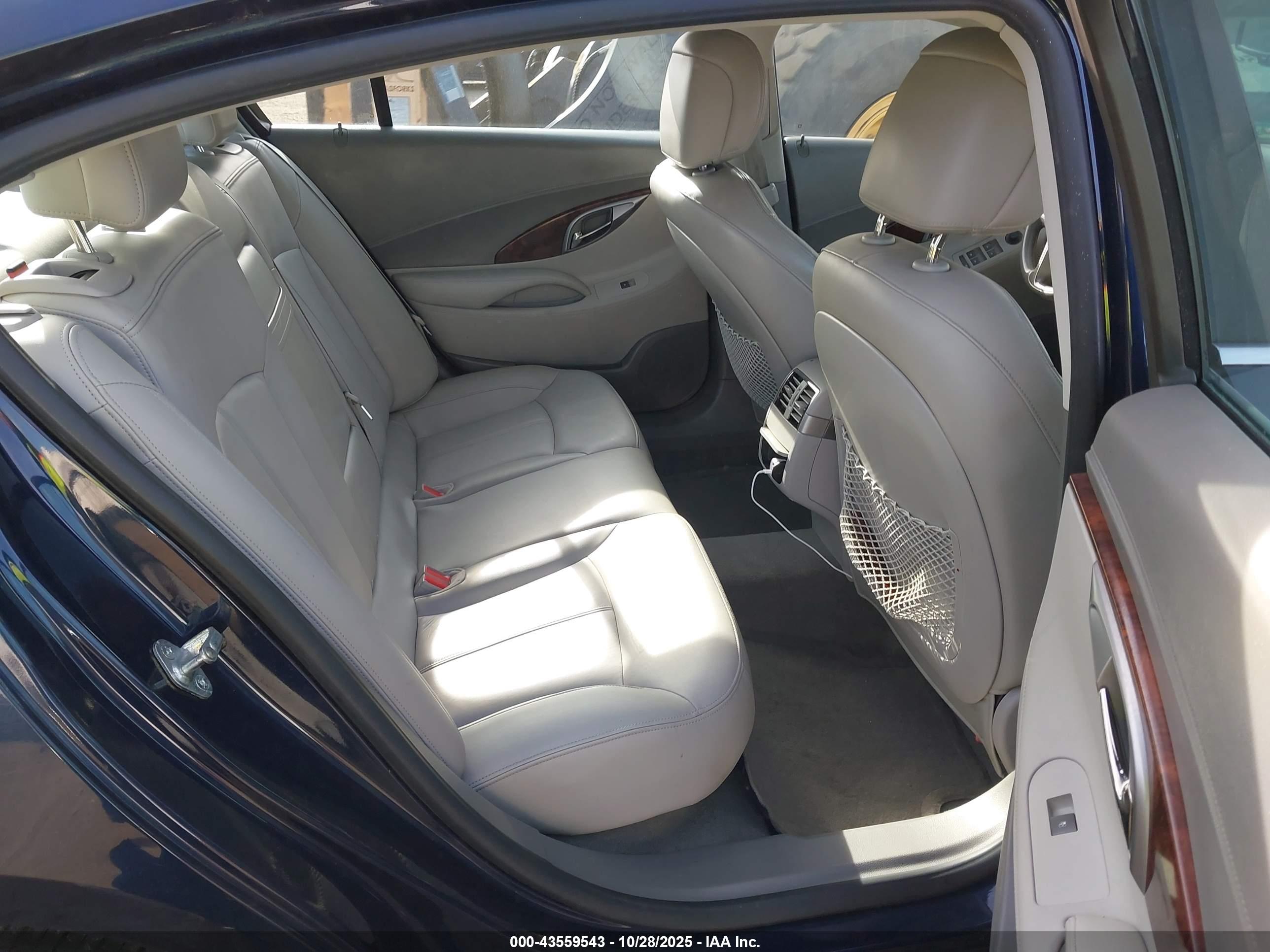BUICK LACROSSE image 8