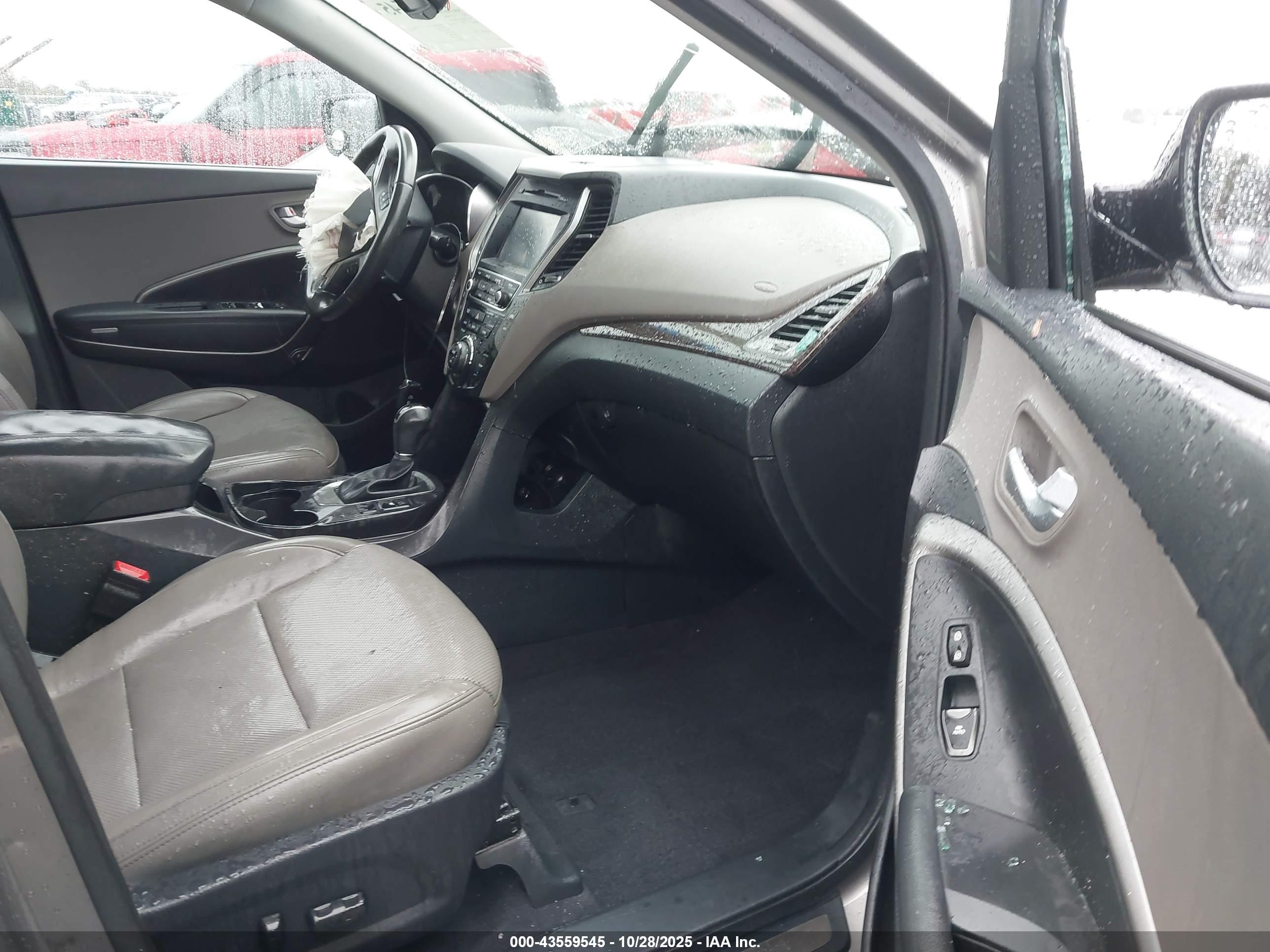 HYUNDAI SANTA image 5
