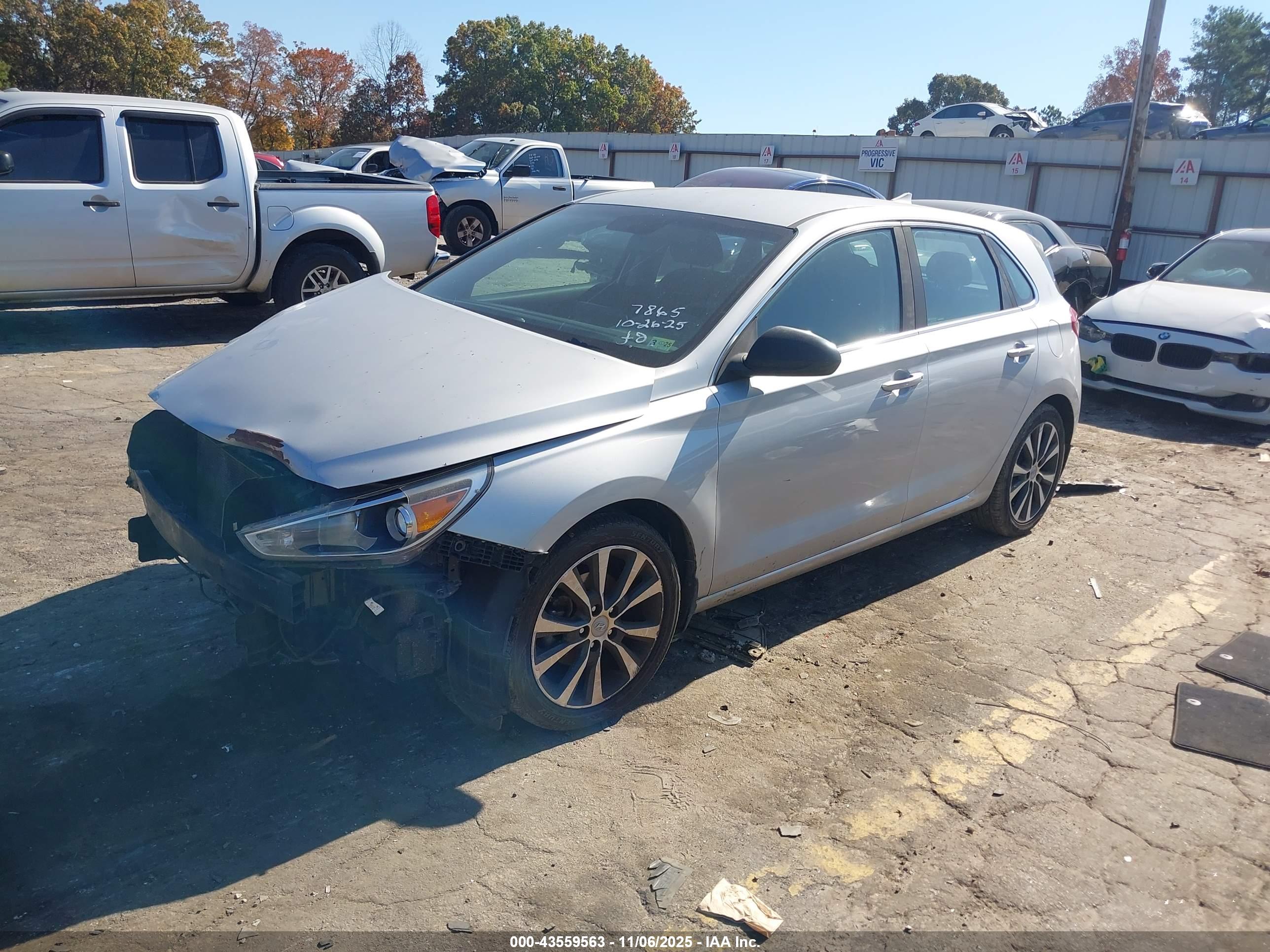 HYUNDAI ELANTRA image 2