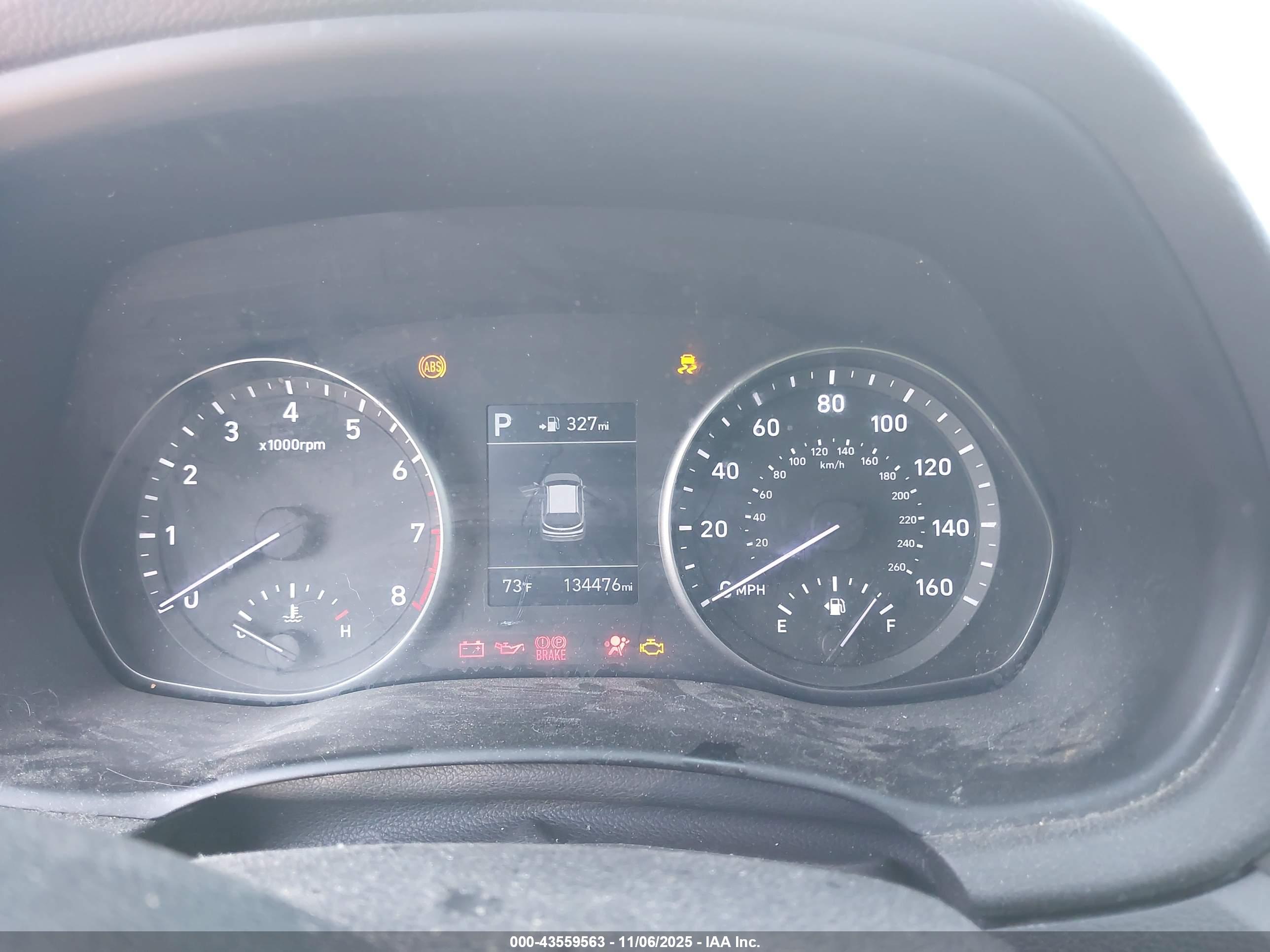 HYUNDAI ELANTRA image 7