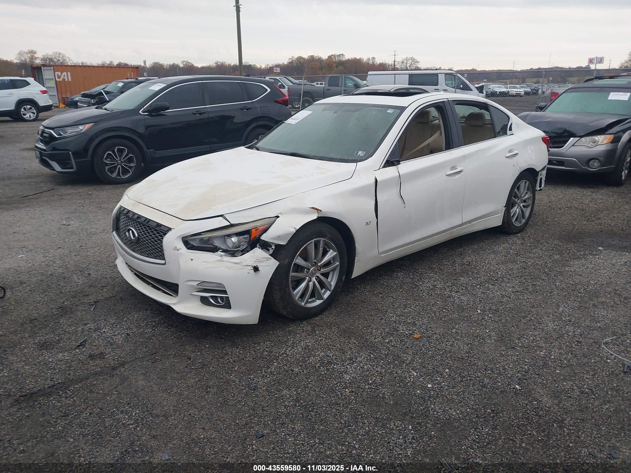 INFINITI Q50 image 2