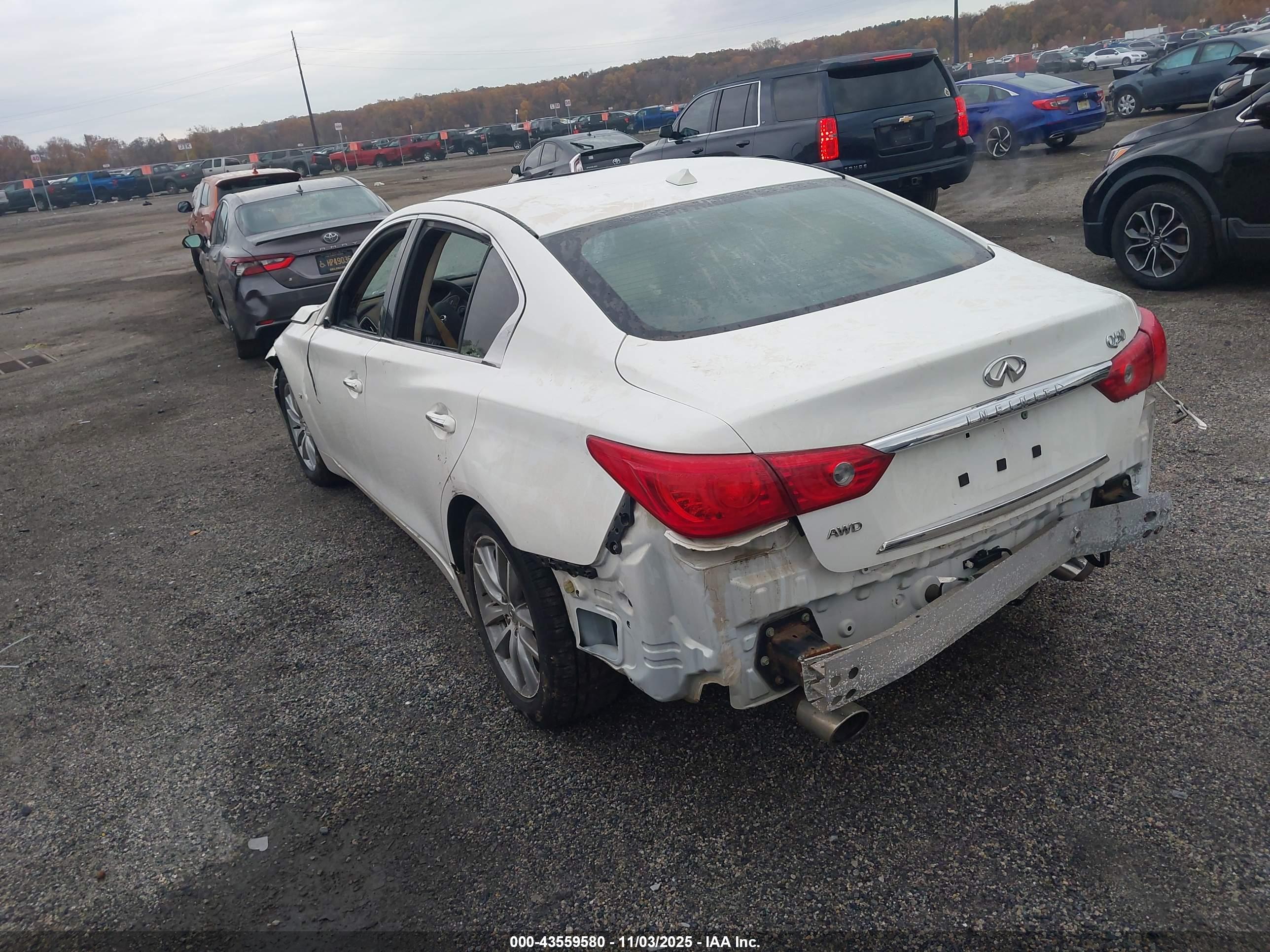 INFINITI Q50 image 3
