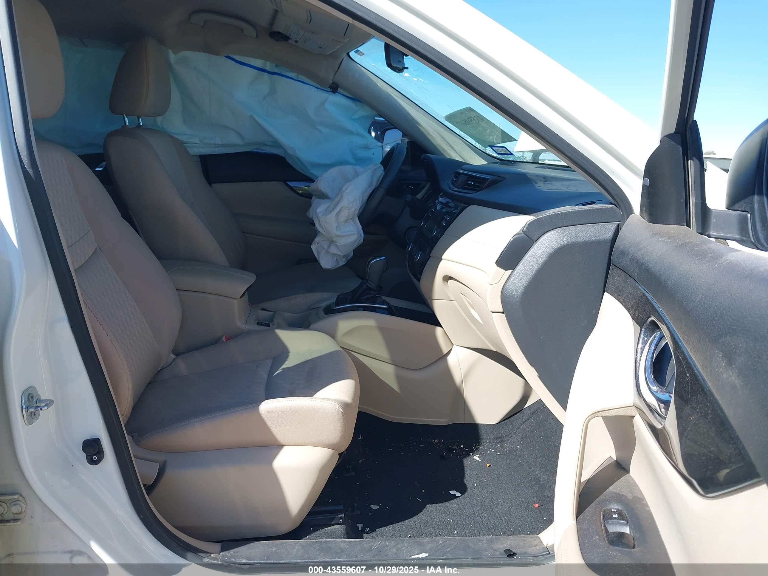 NISSAN ROGUE image 5