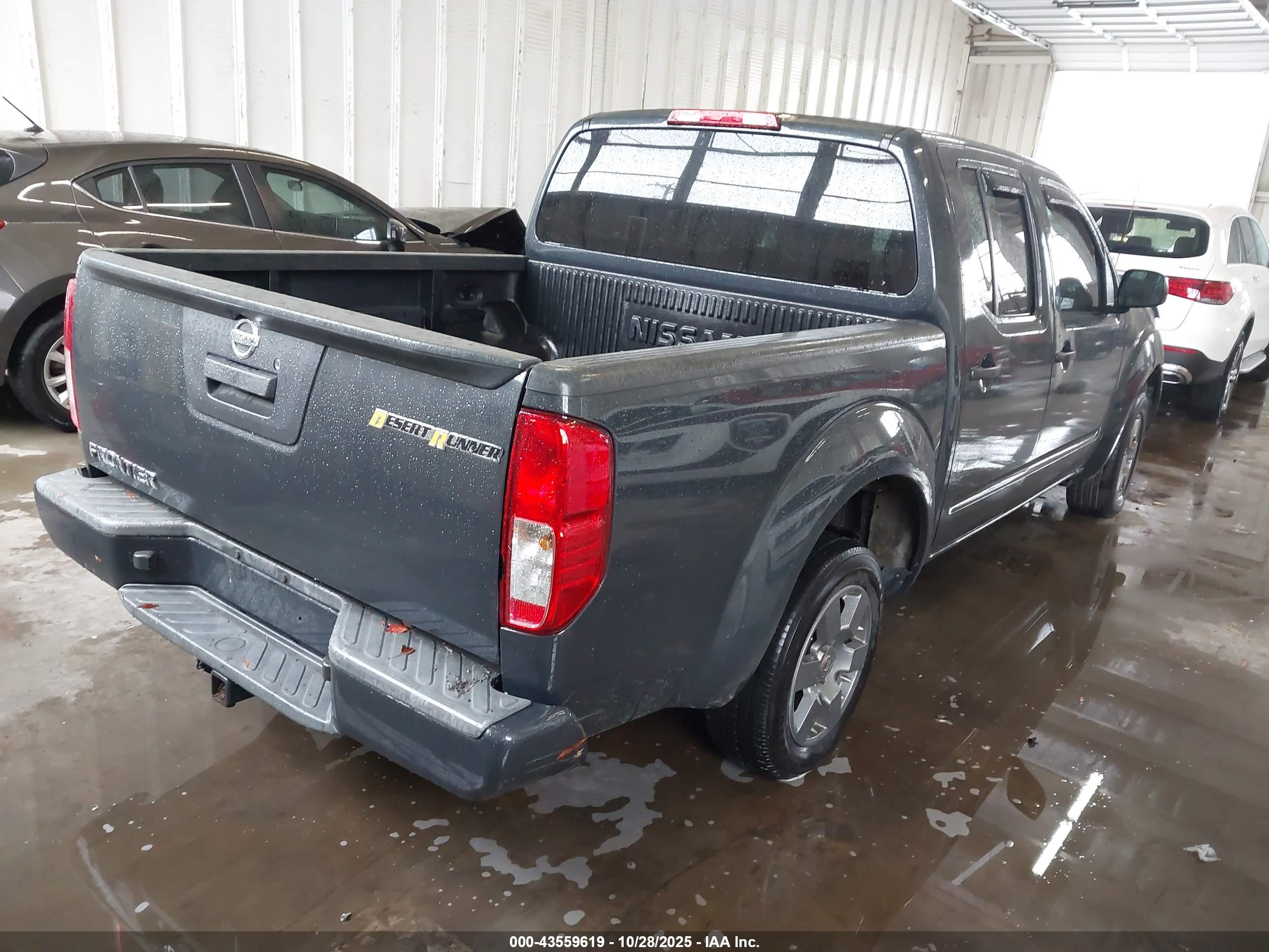 NISSAN FRONTIER image 4
