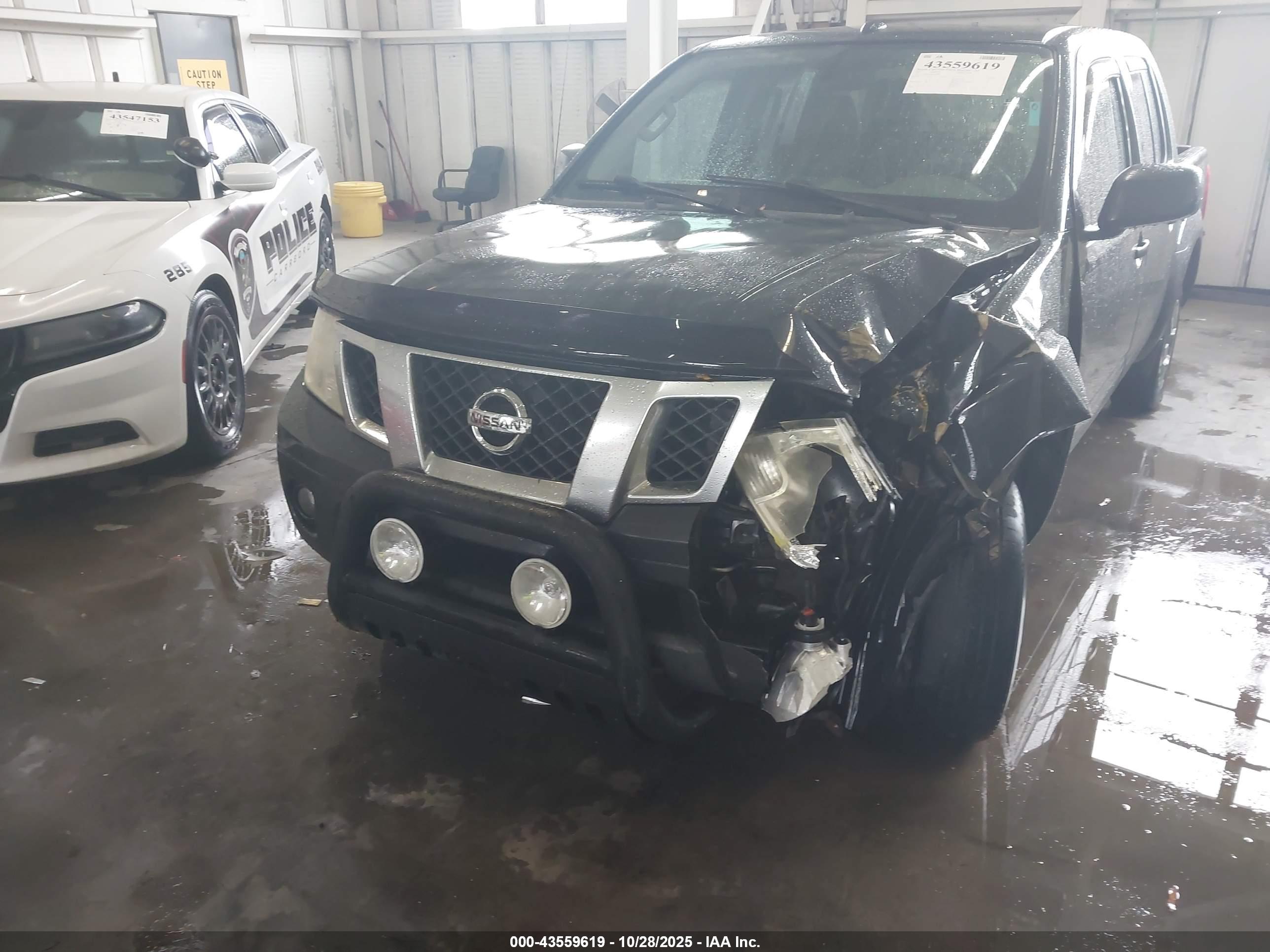 NISSAN FRONTIER image 6