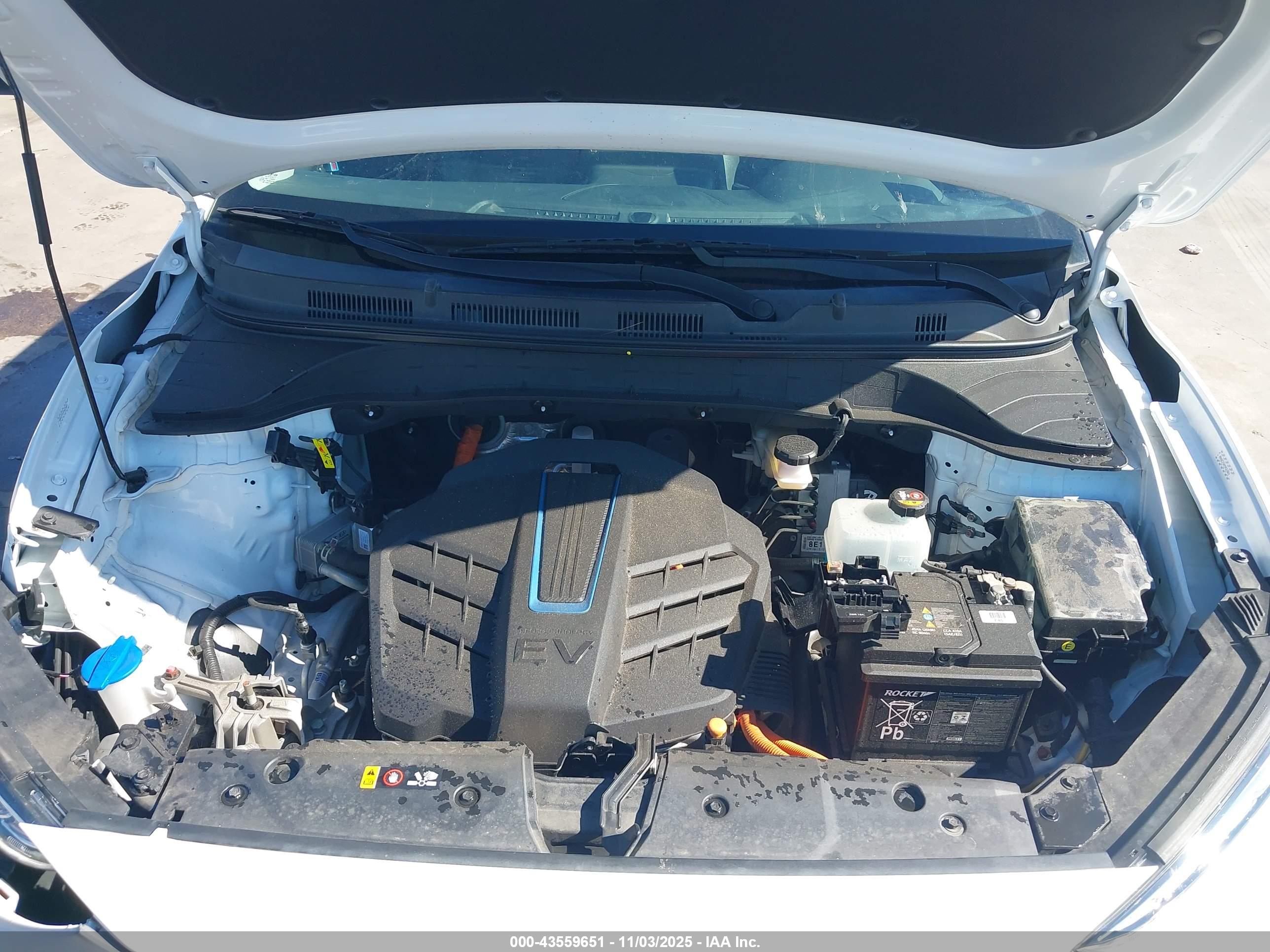 HYUNDAI KONA image 10