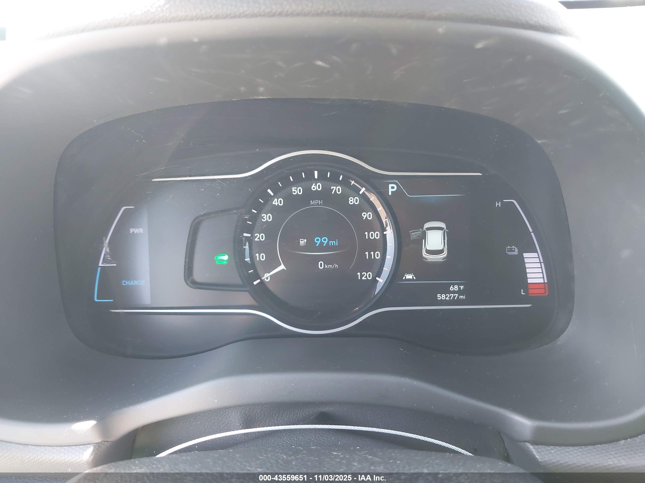 HYUNDAI KONA image 7