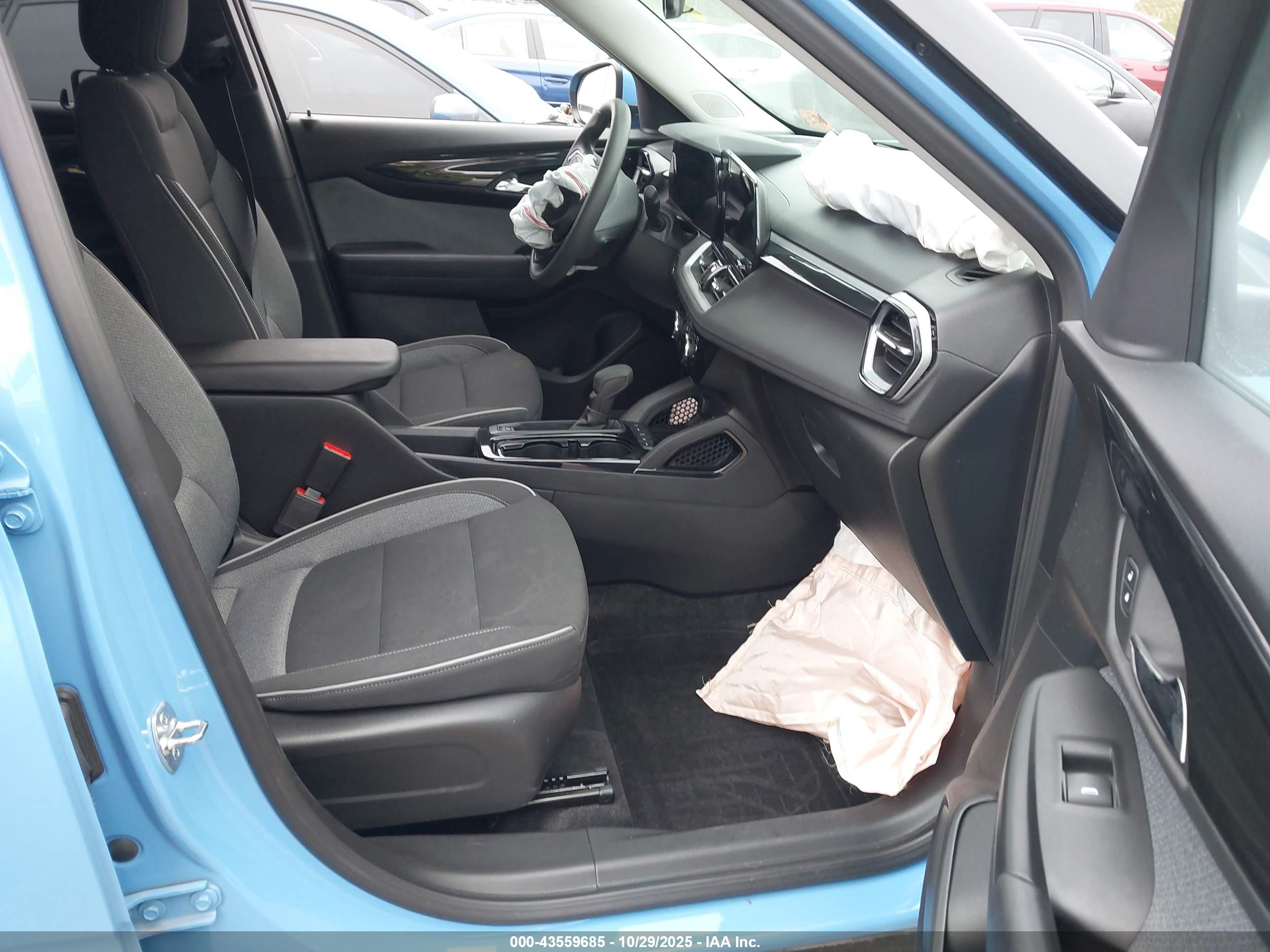CHEVROLET TRAILBLAZER image 5