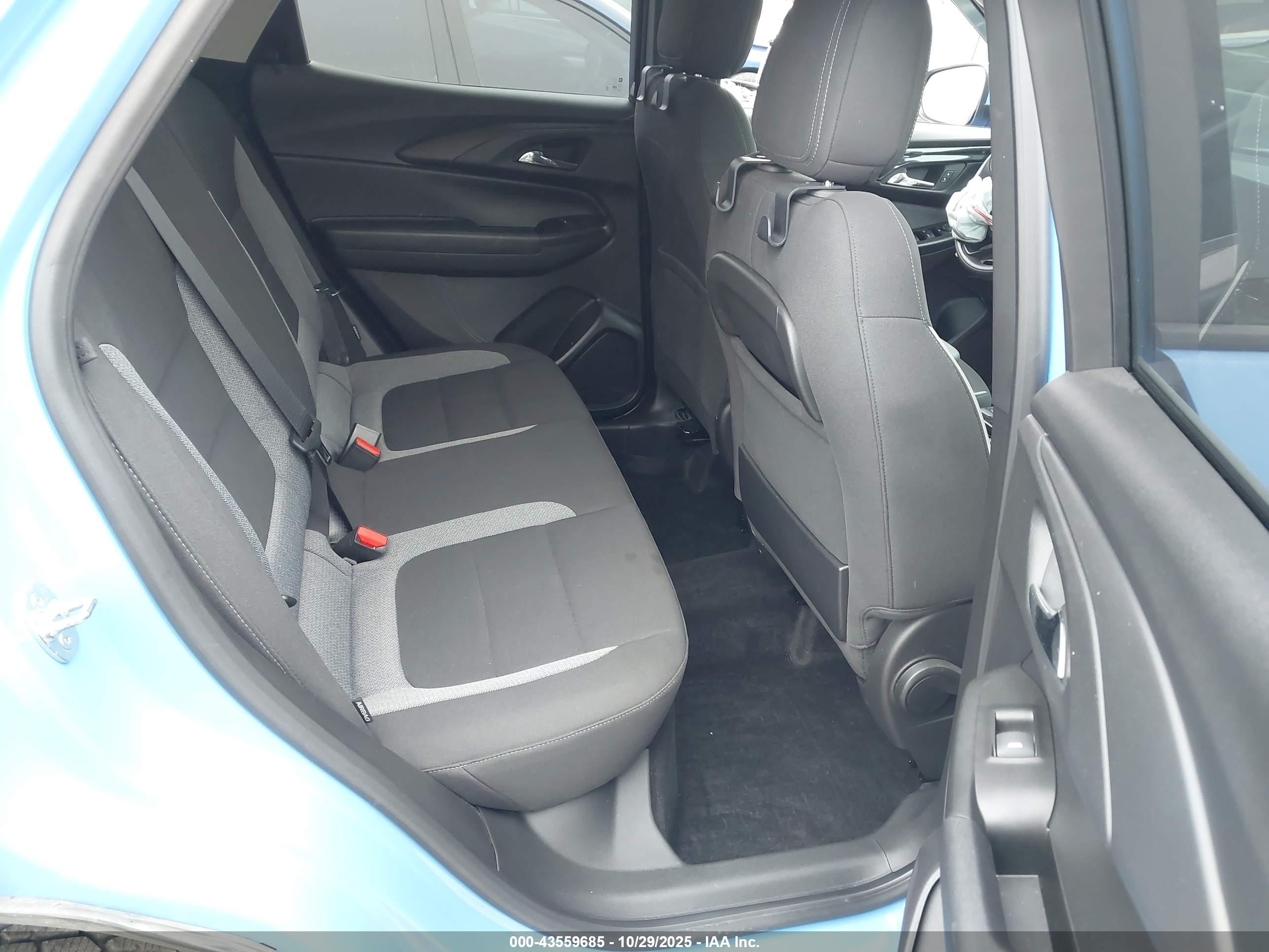 CHEVROLET TRAILBLAZER image 8