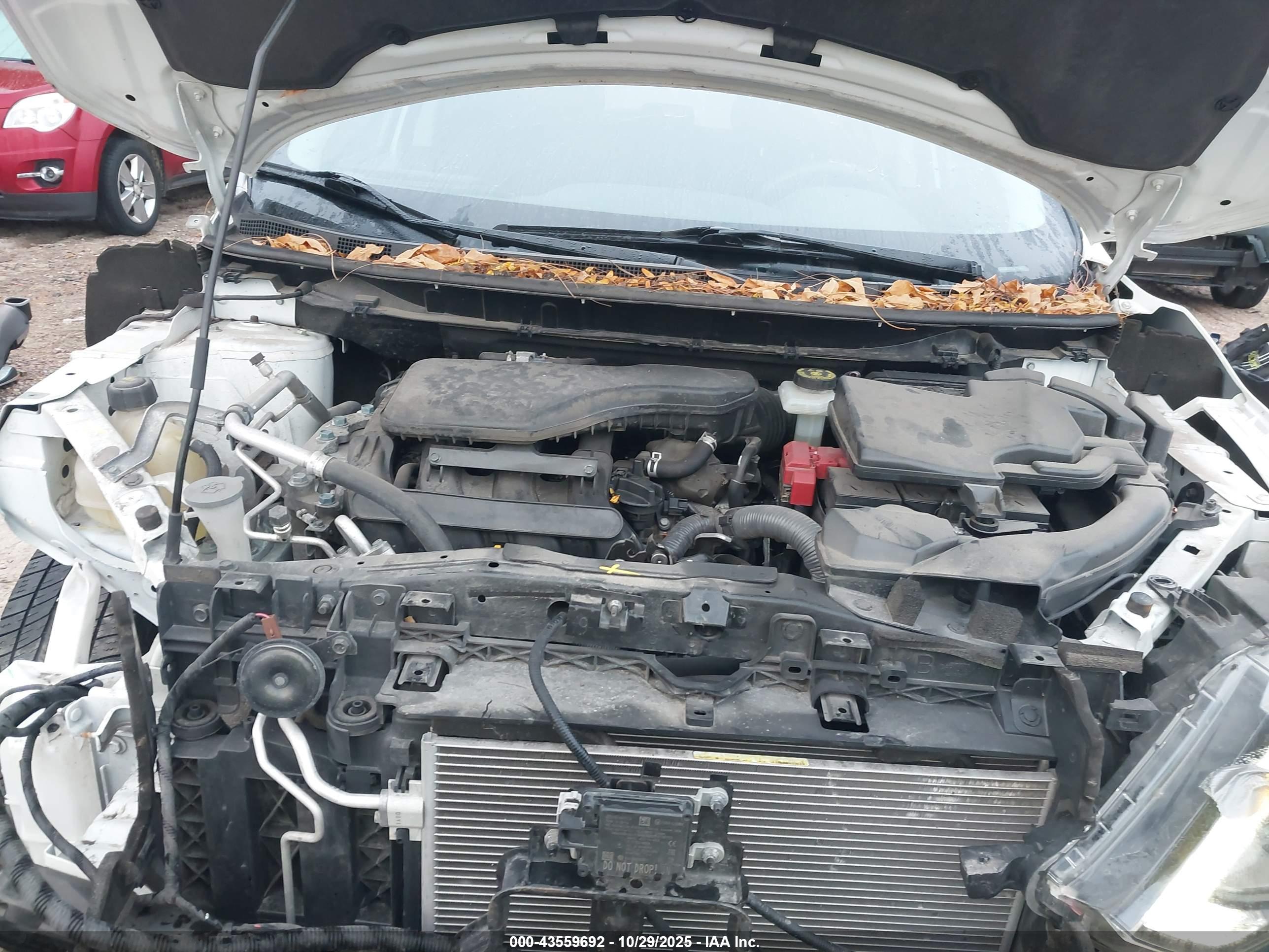 NISSAN ROGUE image 10