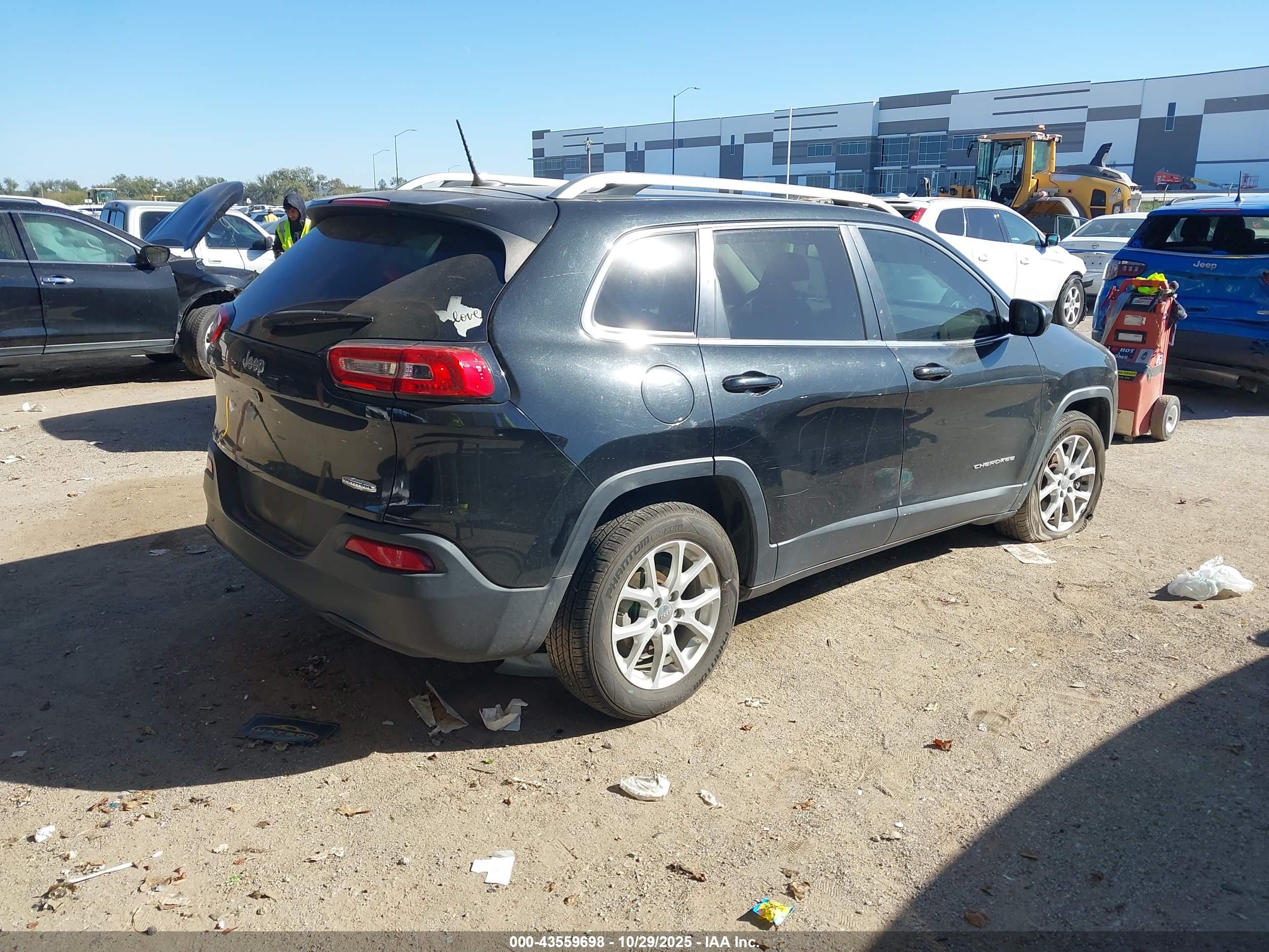 JEEP CHEROKEE image 4