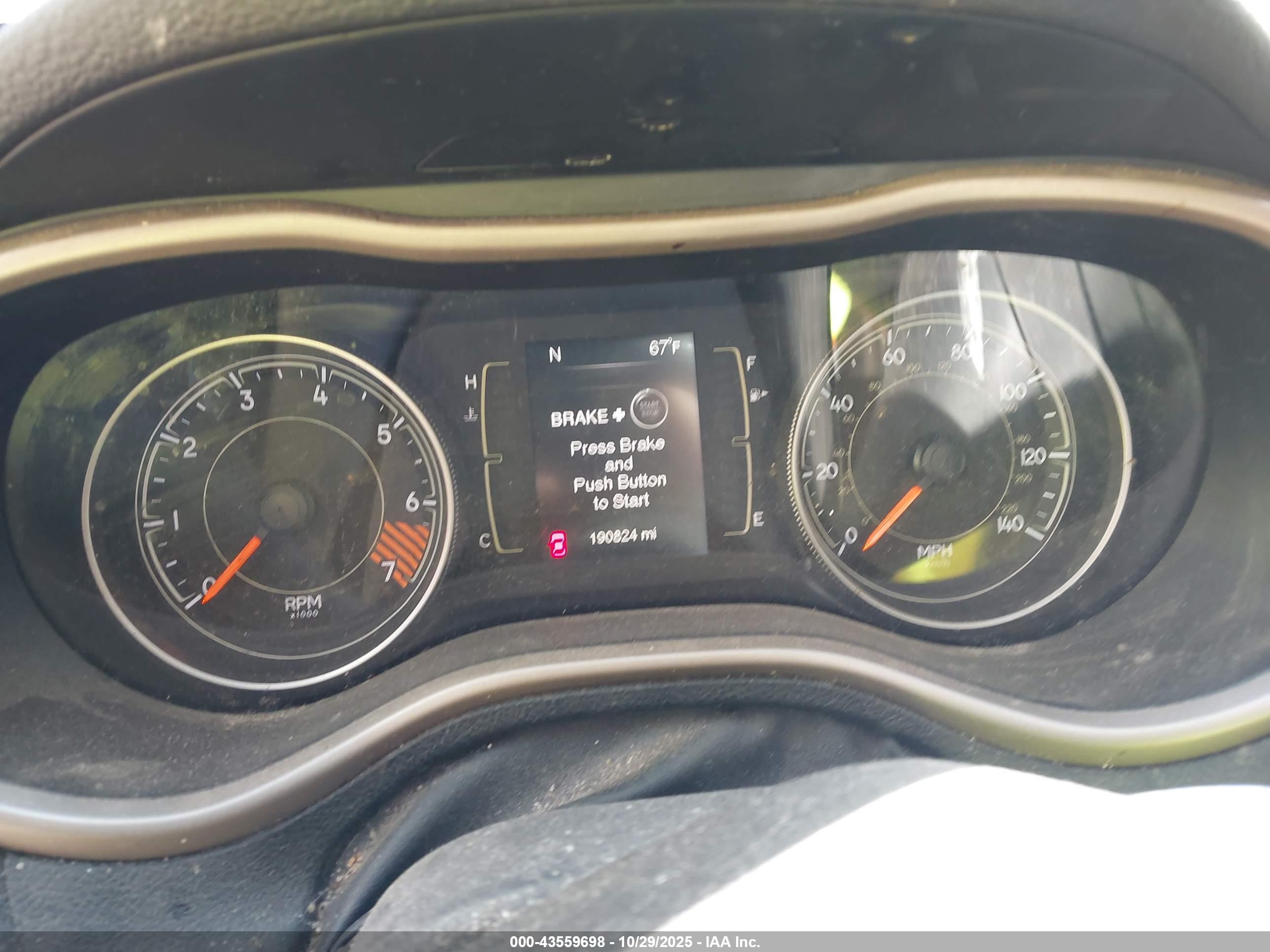 JEEP CHEROKEE image 7