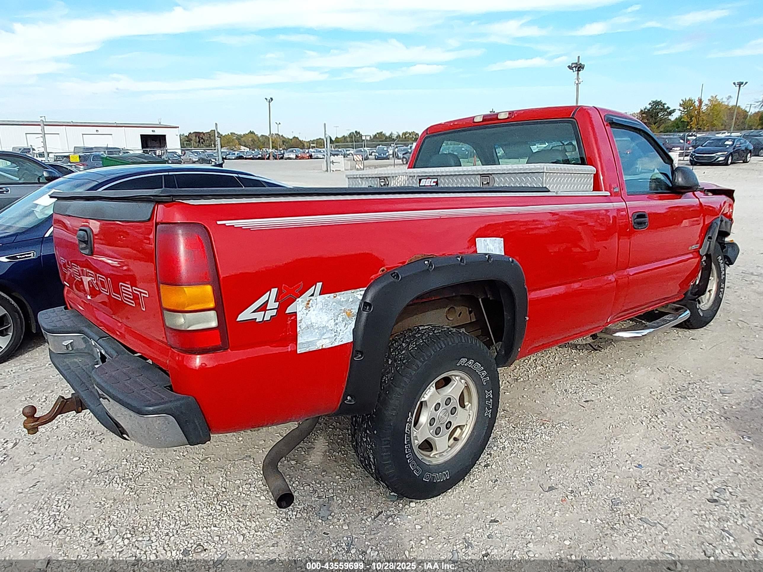 CHEVROLET SILVERADO image 4