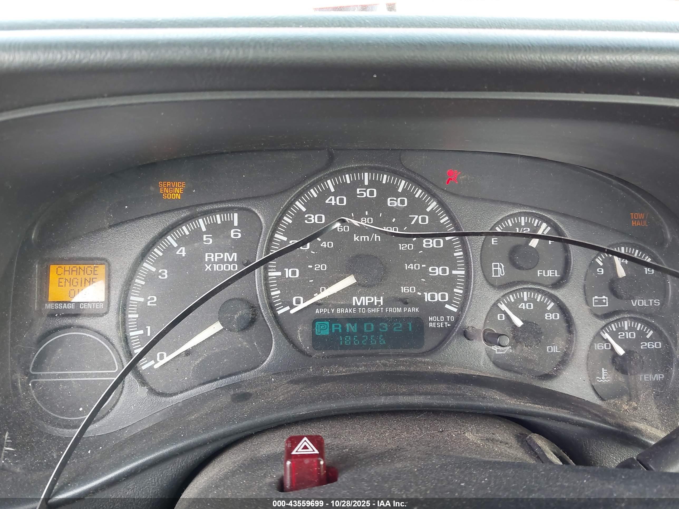 CHEVROLET SILVERADO image 7