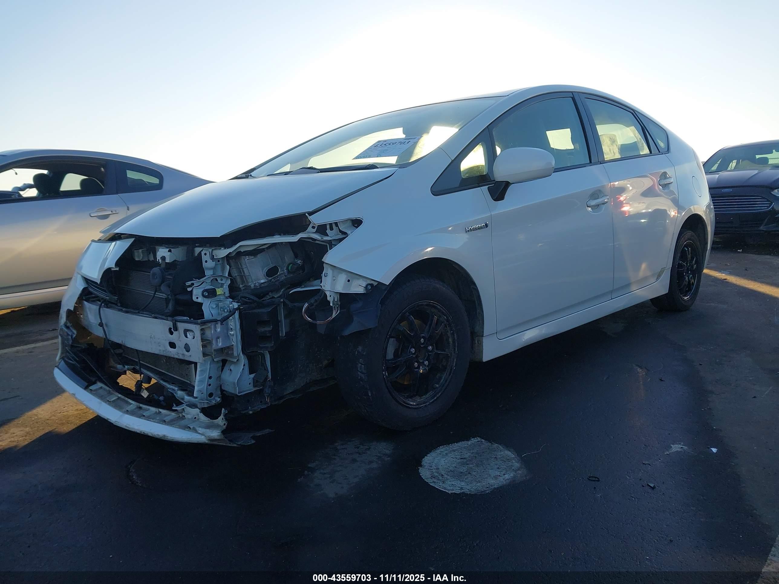 TOYOTA PRIUS image 2