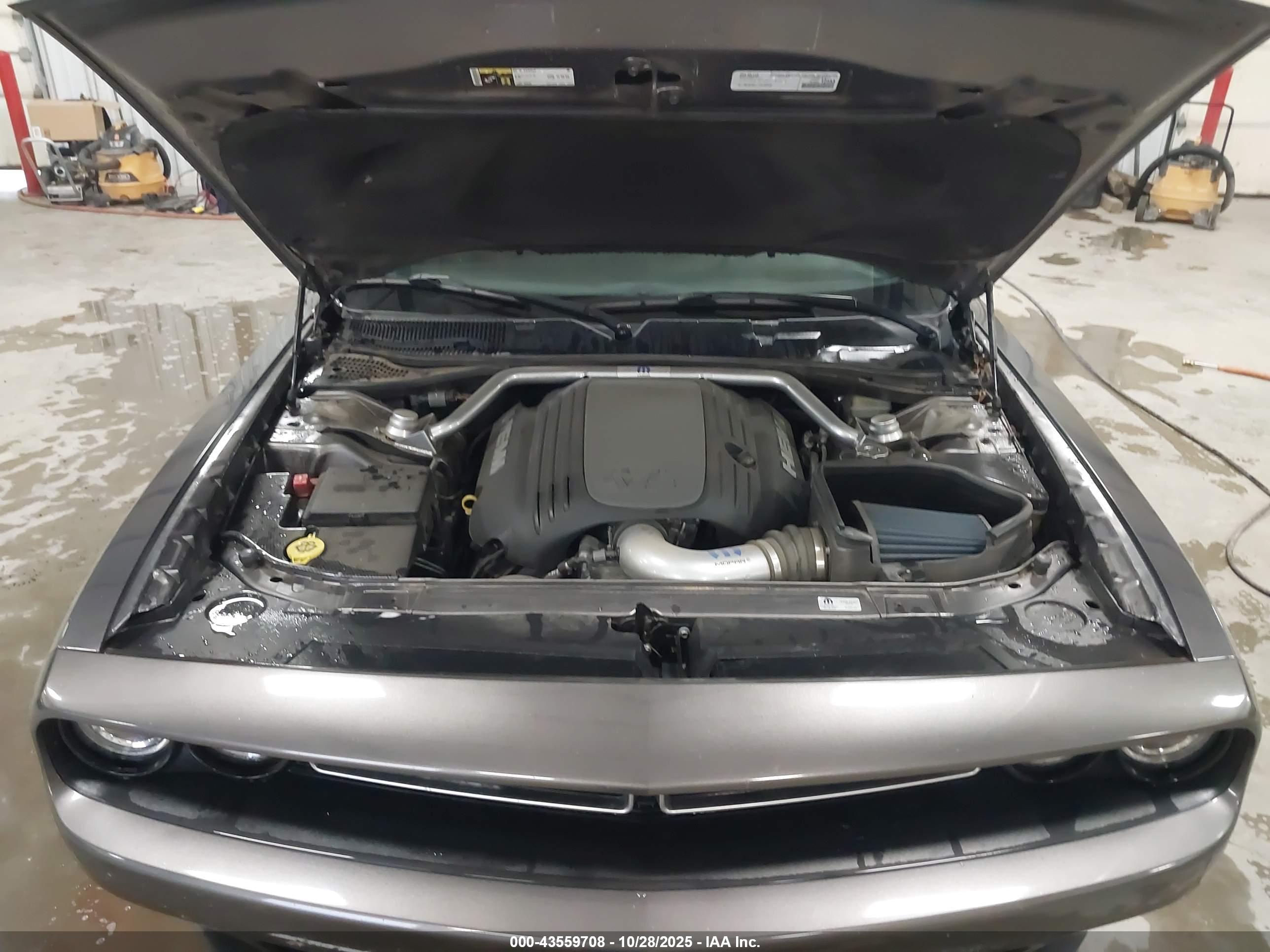 DODGE CHALLENGER image 10