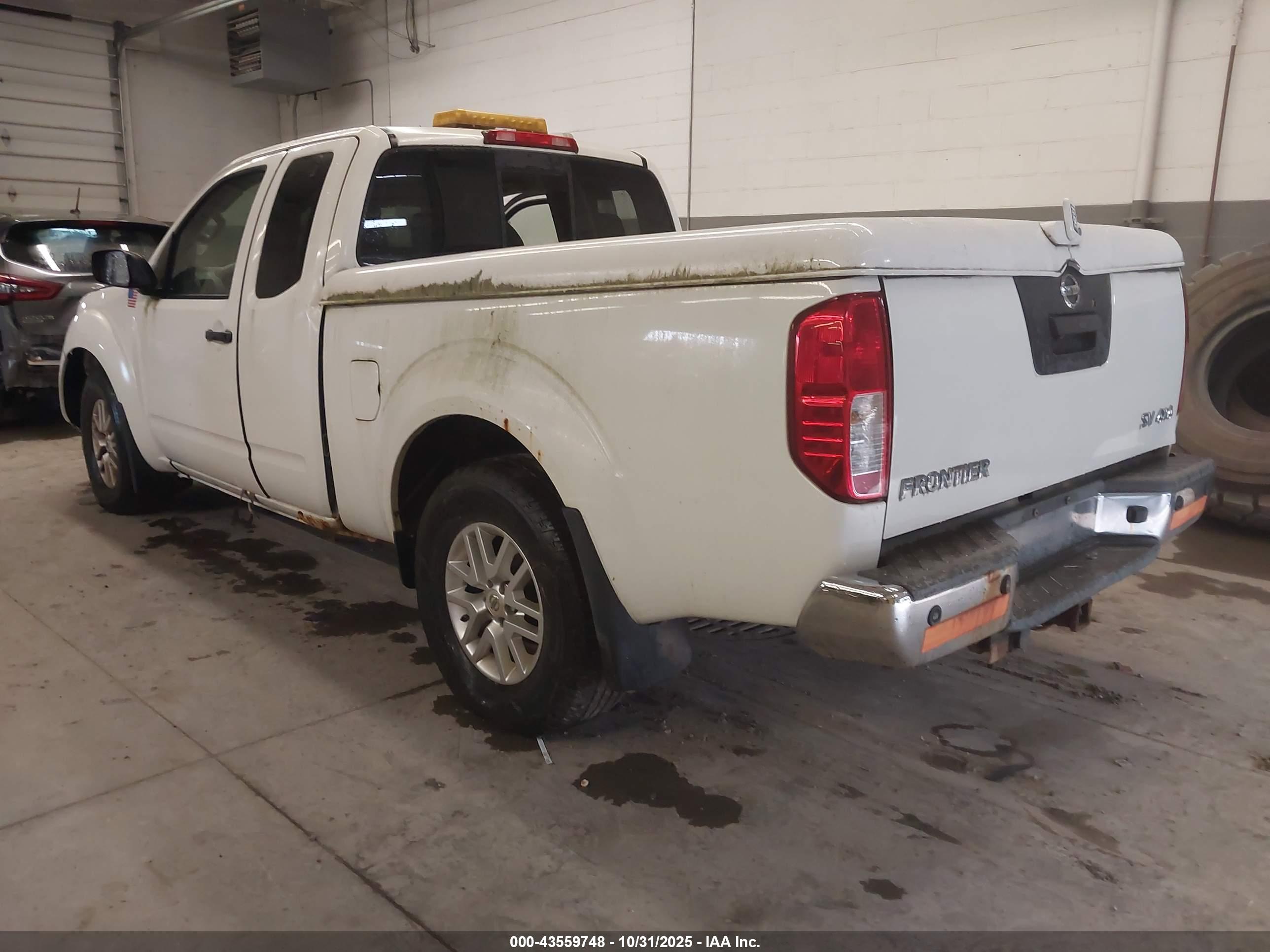 NISSAN FRONTIER image 3