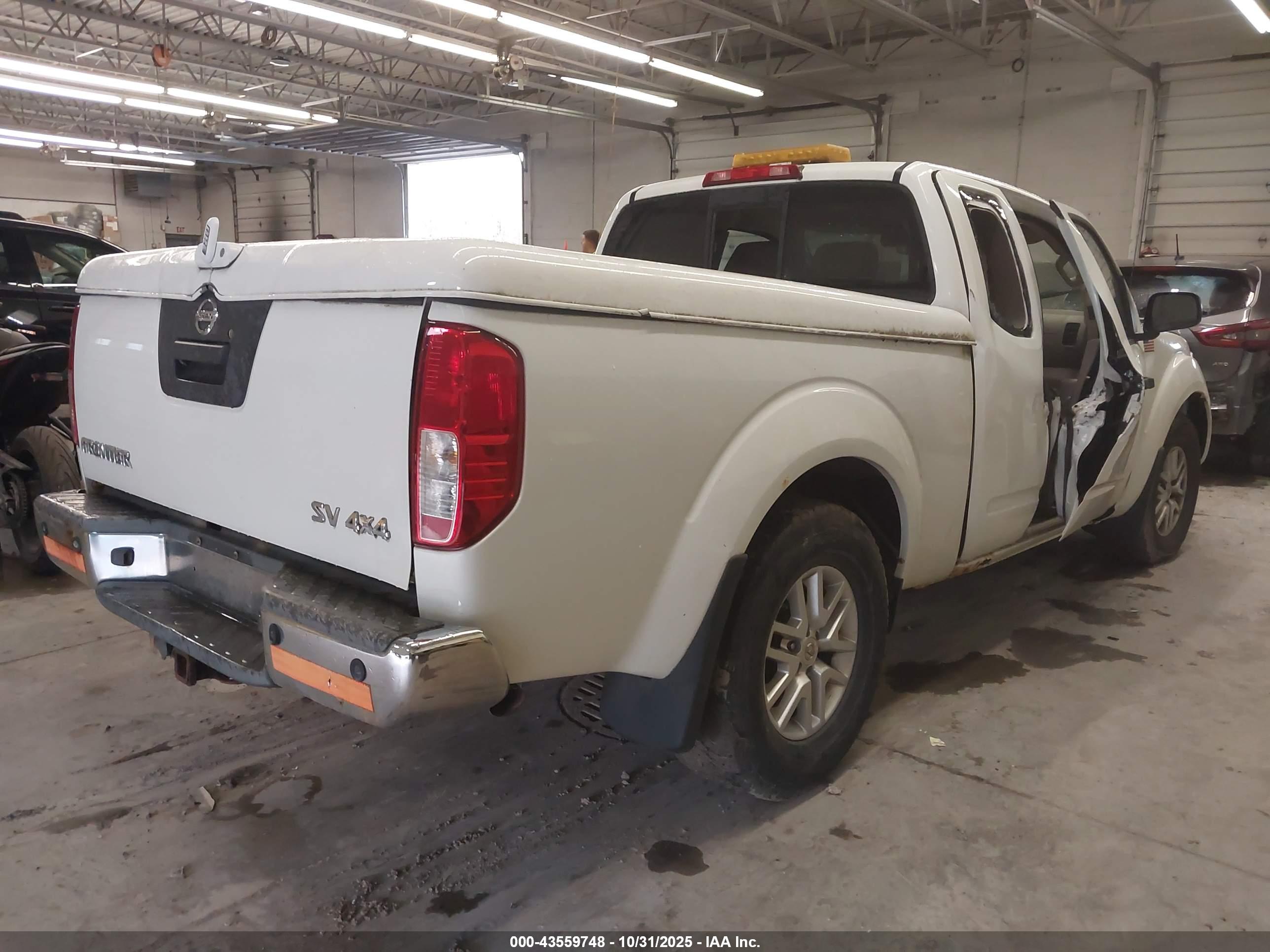 NISSAN FRONTIER image 4