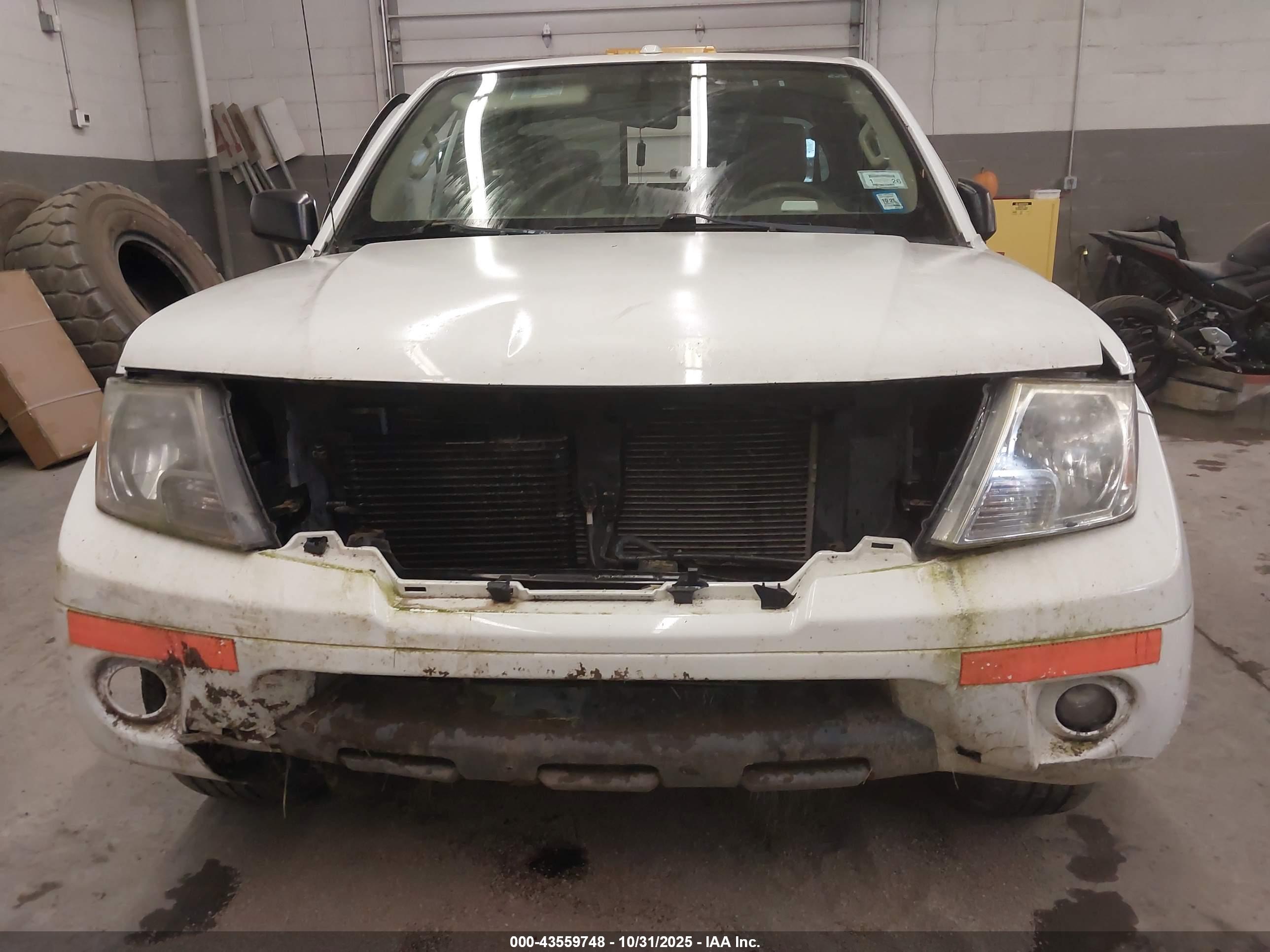 NISSAN FRONTIER image 6